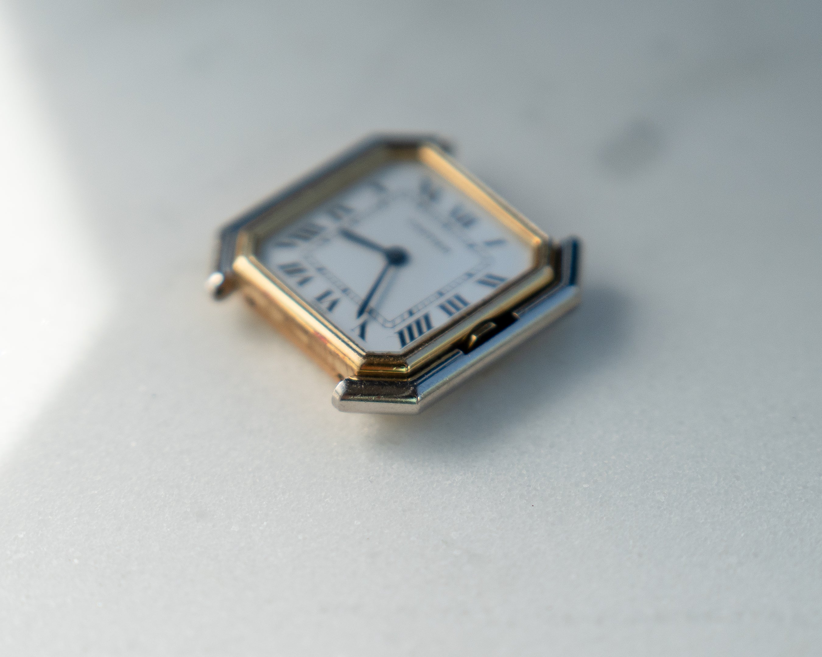 Cartier Ceinture 18k White & Yellow Gold, LM size - mechanical wind movement