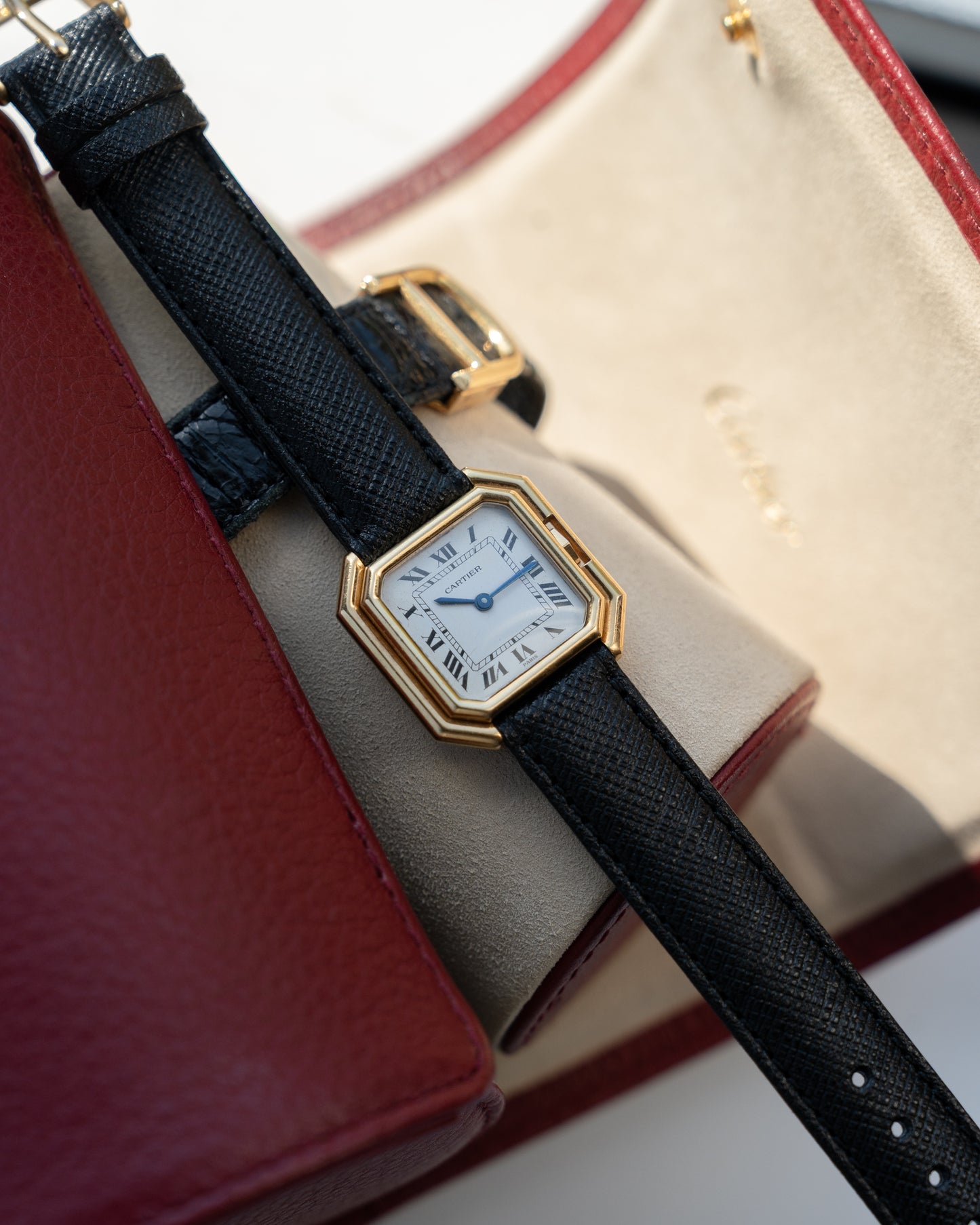 Cartier Ceinture in Yellow Gold, Paris Dial, ref 78100 SM size - mechanical wind movement