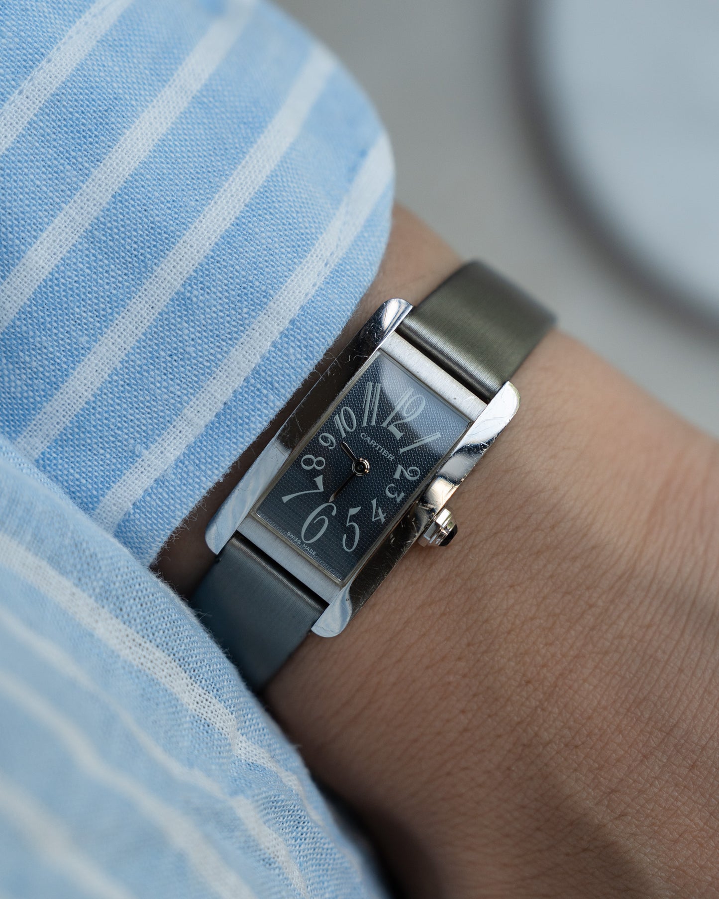 Cartier Tank Américaine in white gold, ref 1713, grey dial, full set
