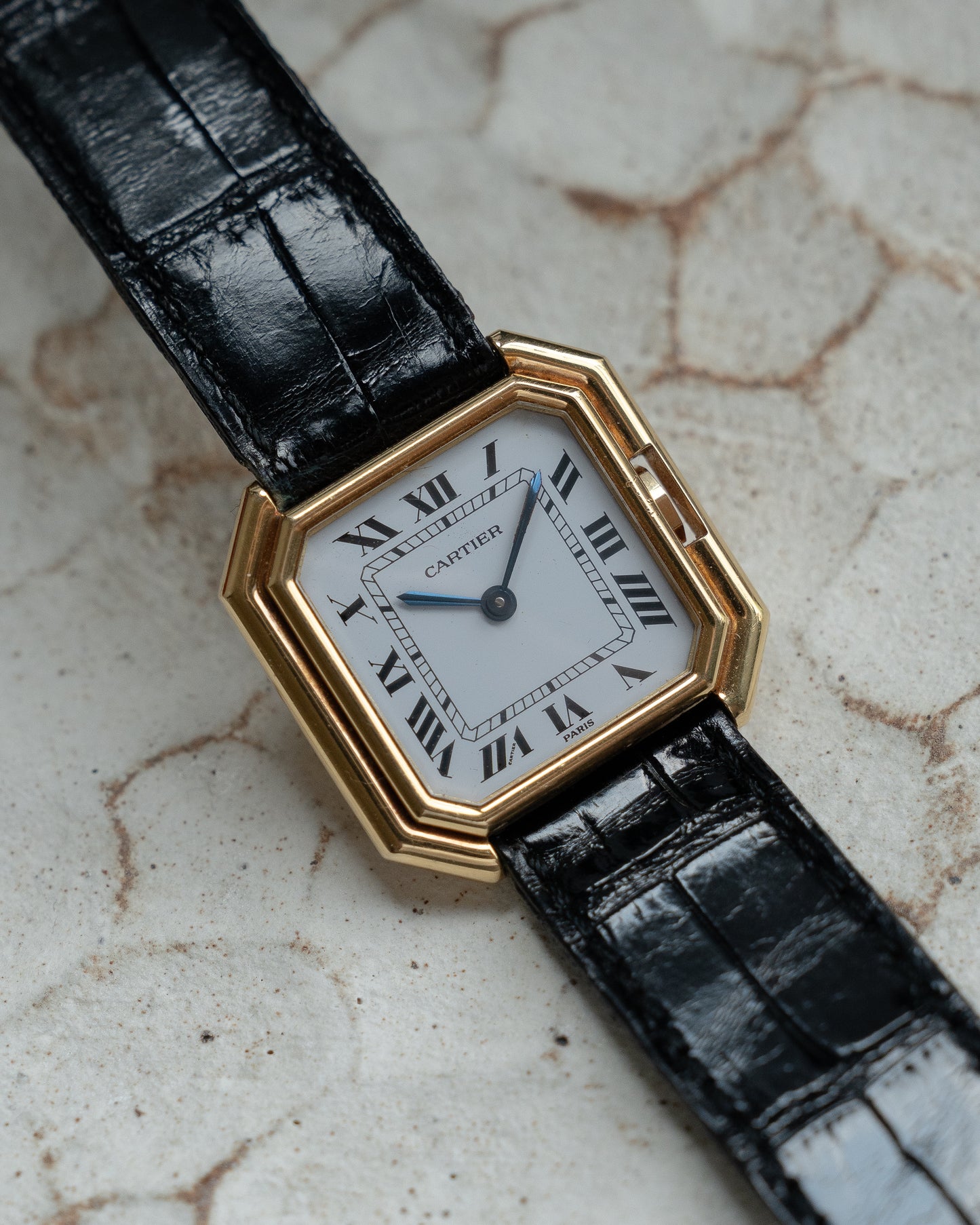 カルティエ サンチュール ラージサイズ、18K イエローゴールド、パリ ダイヤル、ref 78099 - 機械式ムーブメント