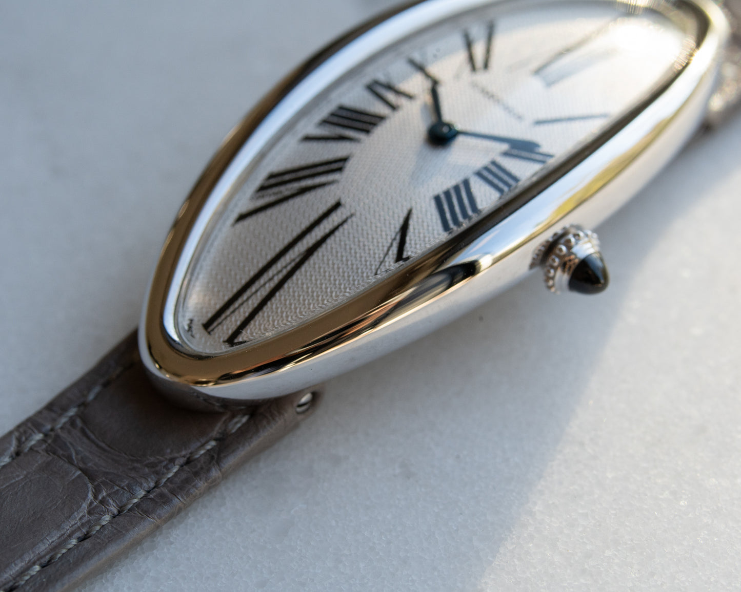 Cartier Baignoire Allongée ref 2514 in white gold w/ mechanical movement