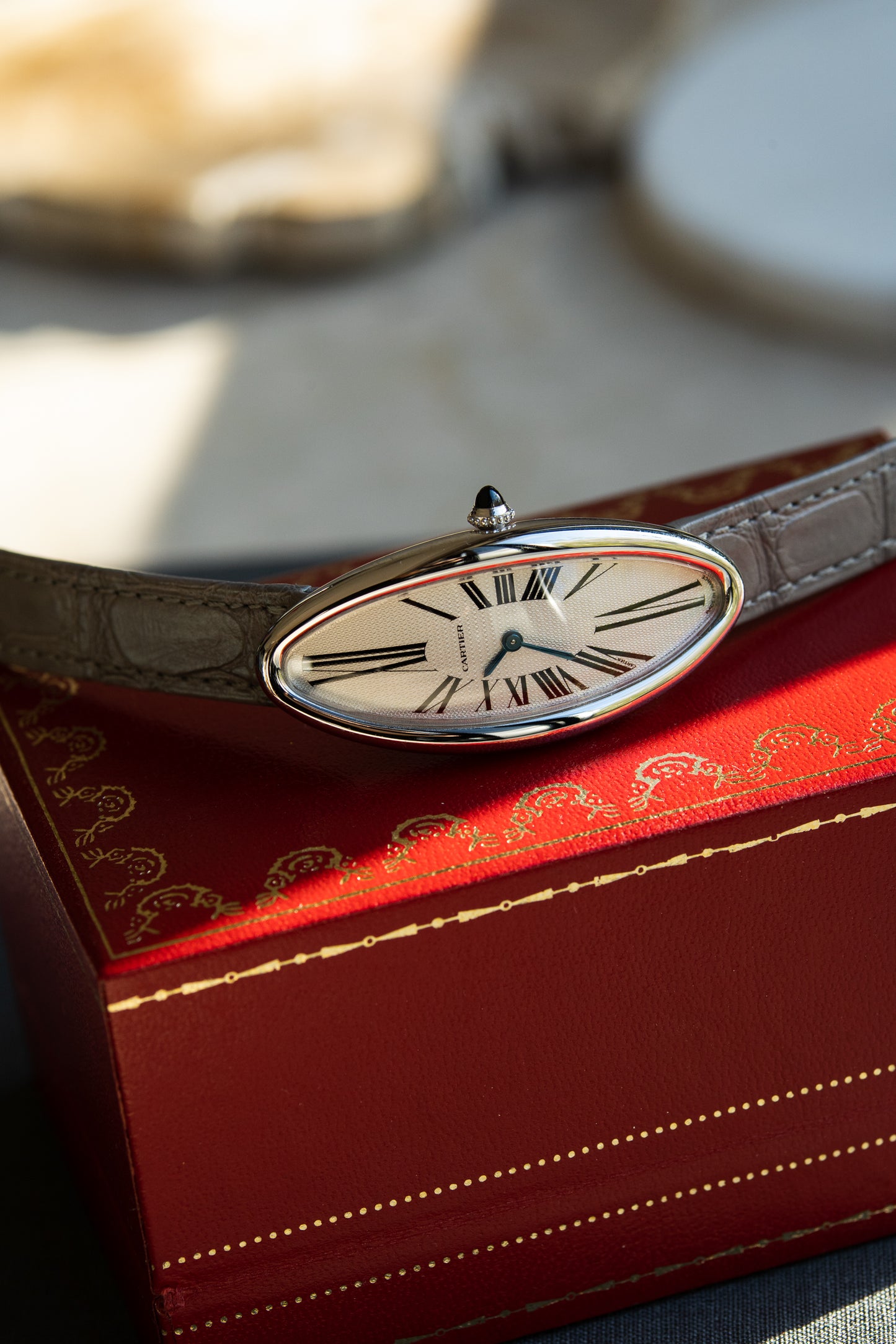 Cartier Baignoire Allongée ref 2514 in white gold w/ mechanical movement
