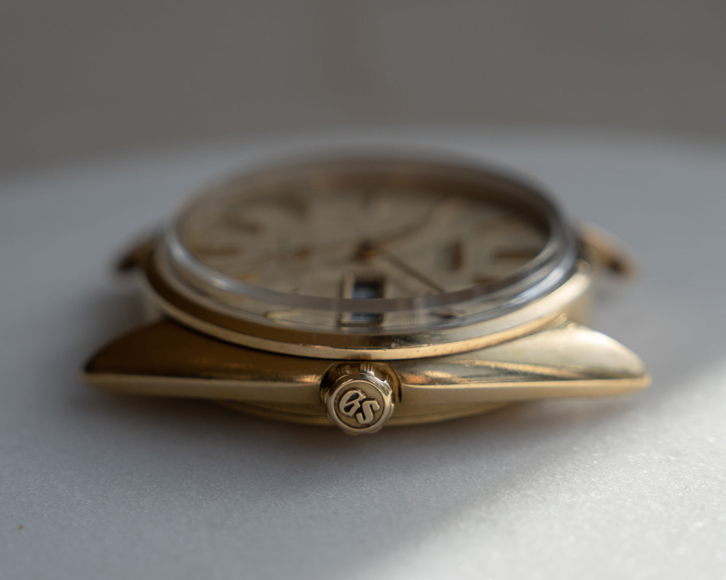 Grand Seiko 5646-7005 linen dial in 18k solid gold August 1970
