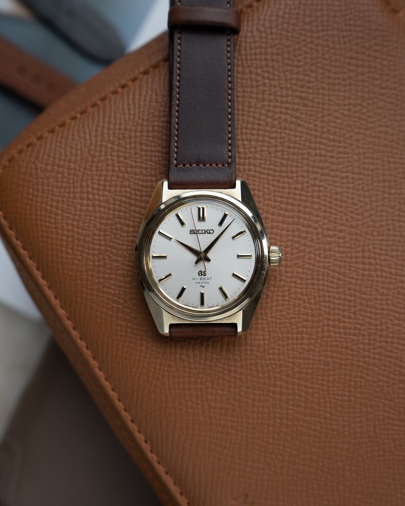 Grand Seiko 4520-8000 cap gold January 1971