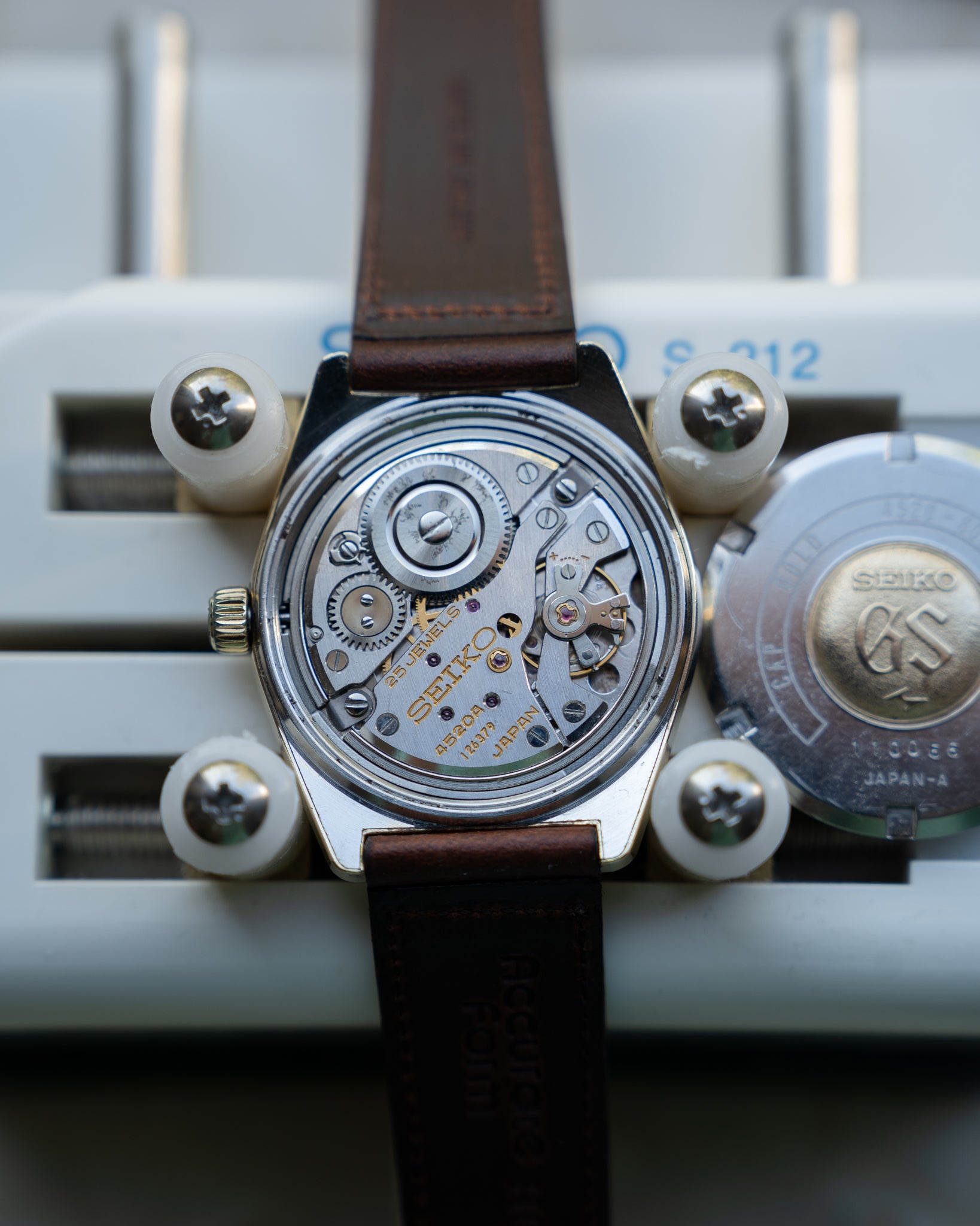 Grand Seiko 4520-8000 cap gold January 1971