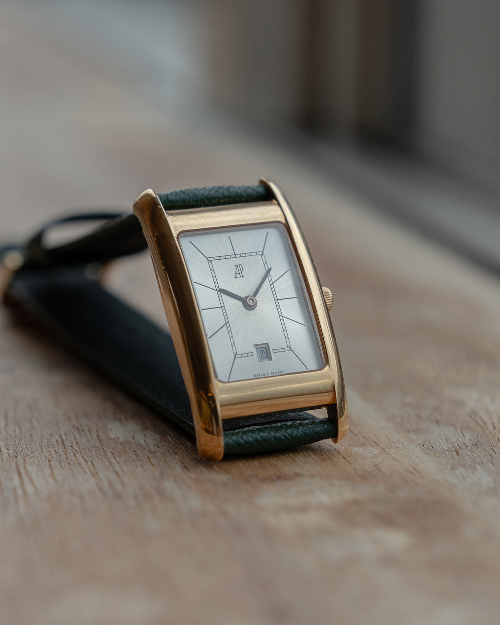 Audermars Piguet Tank in 18k yellow gold featuring a grey dial