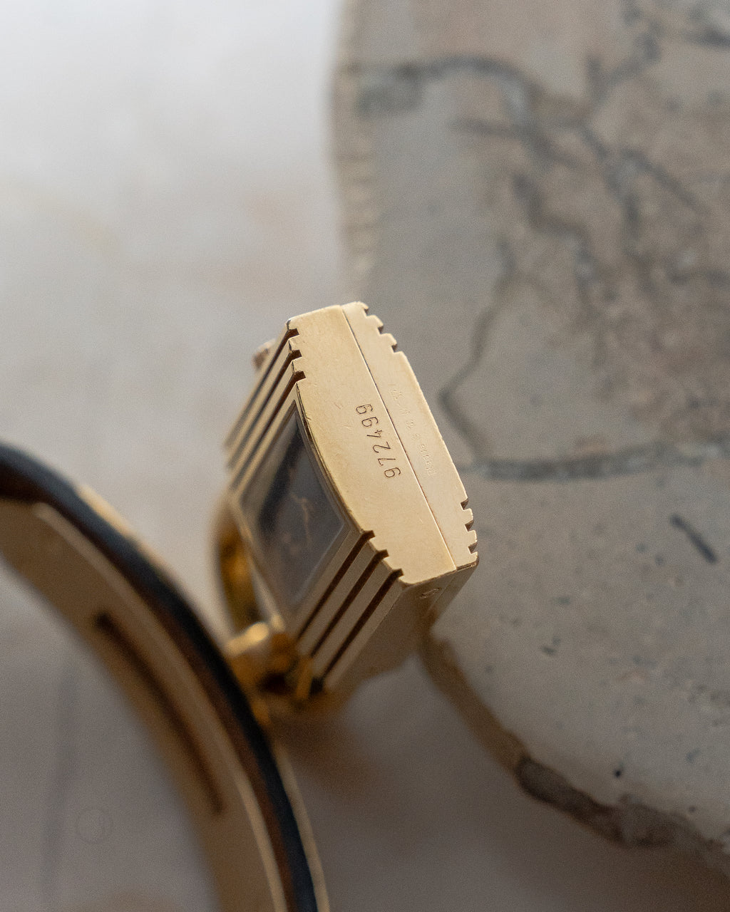 Hermès Kelly Watch blue dial with black calf leather strap