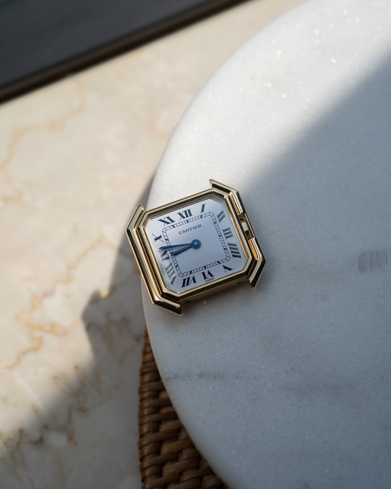 Cartier Ceinture 18k LM size Yellow Gold, Paris dial - mechanical wind movement