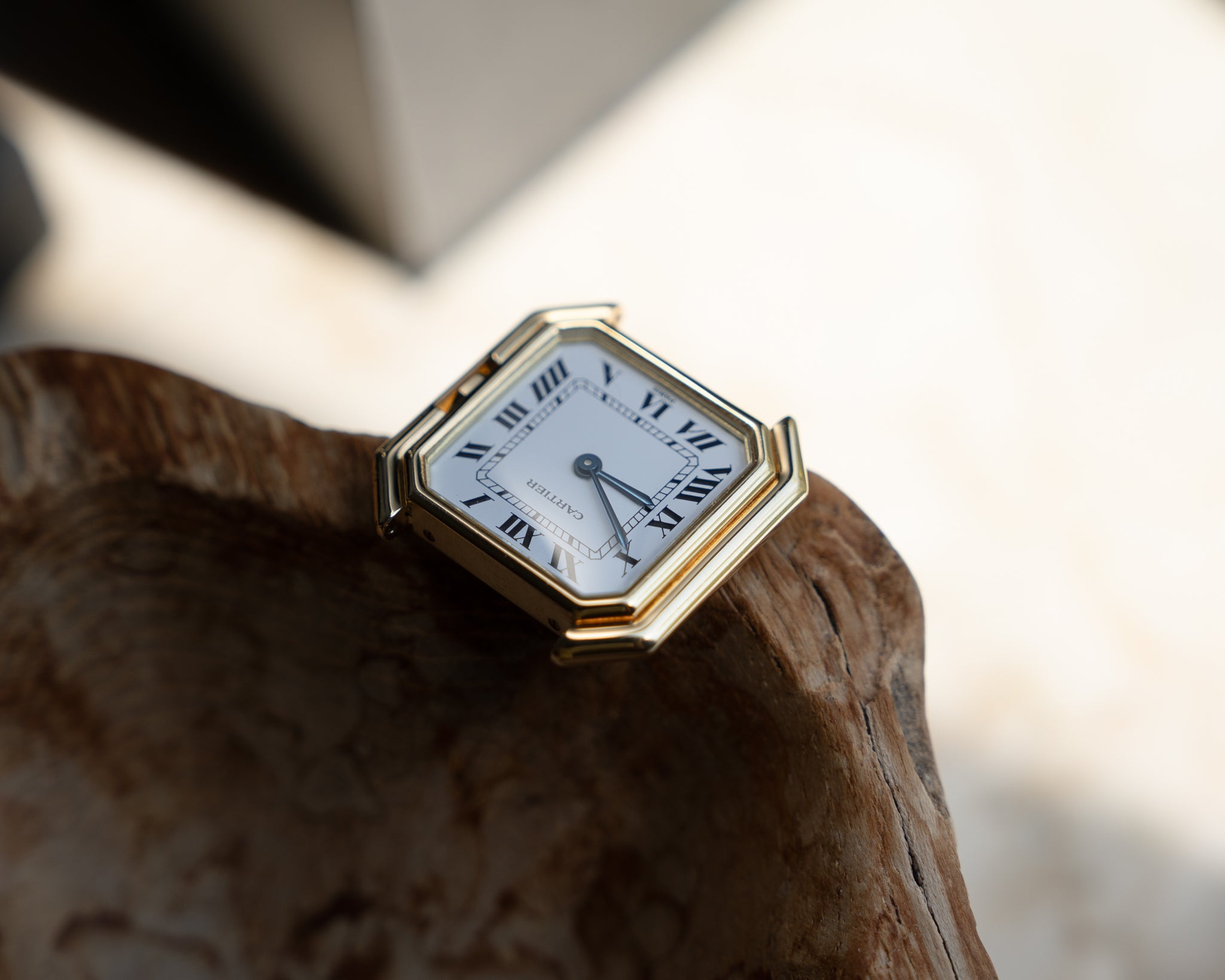 Cartier Ceinture 18k LM size Yellow Gold, Paris dial - mechanical wind movement