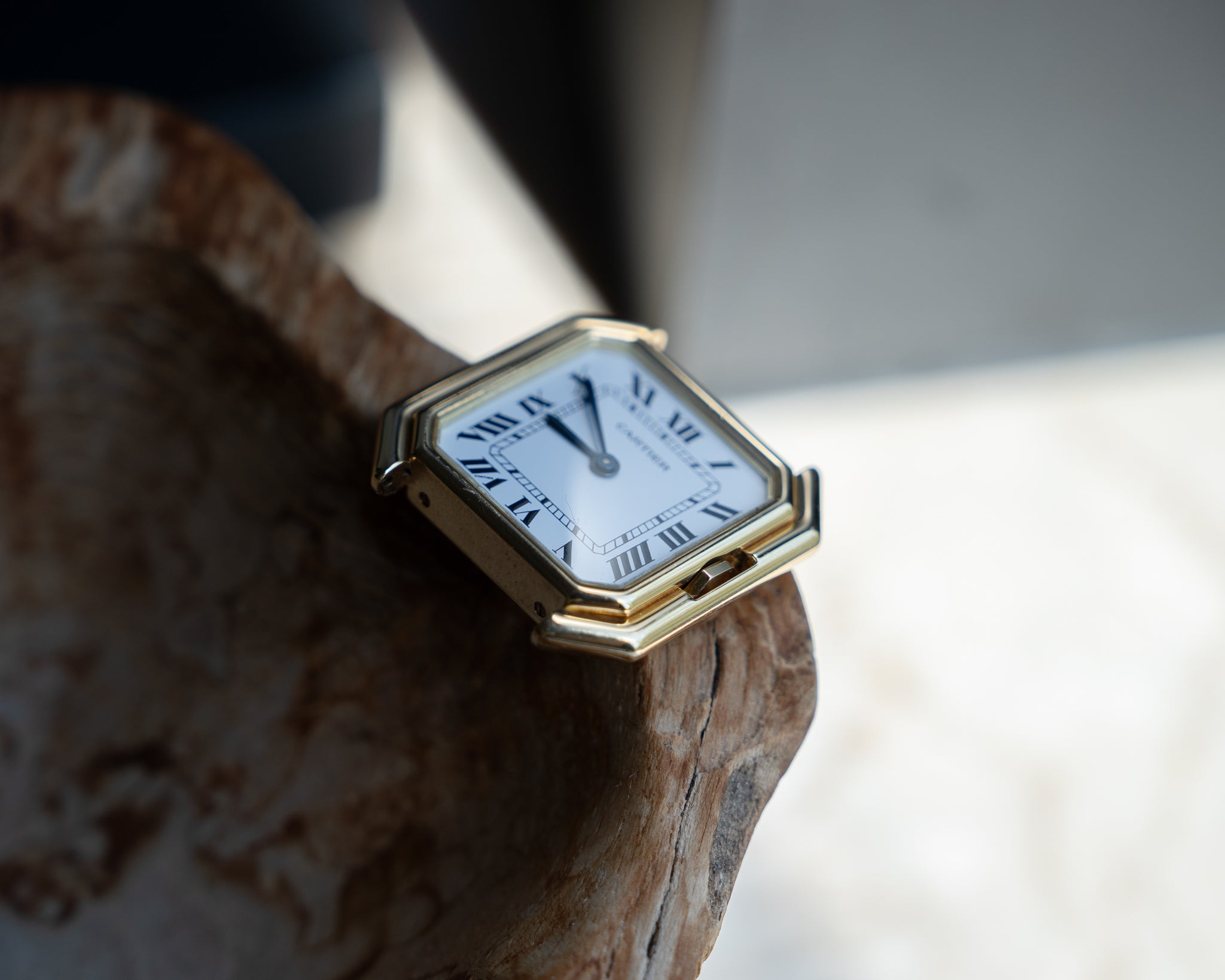 Cartier Ceinture 18k LM size Yellow Gold, Paris dial - mechanical wind movement