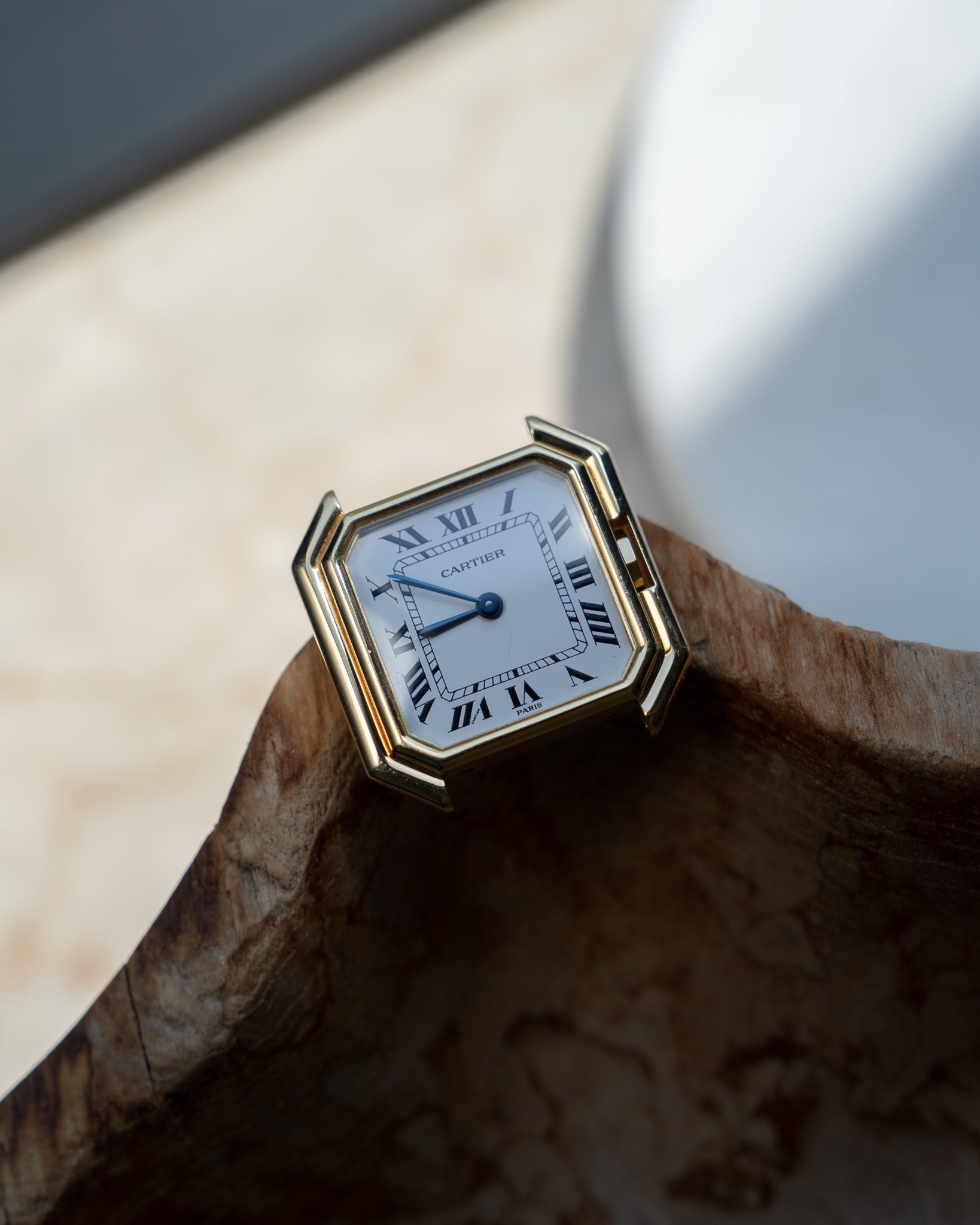 Cartier Ceinture 18k LM size Yellow Gold, Paris dial - mechanical wind movement