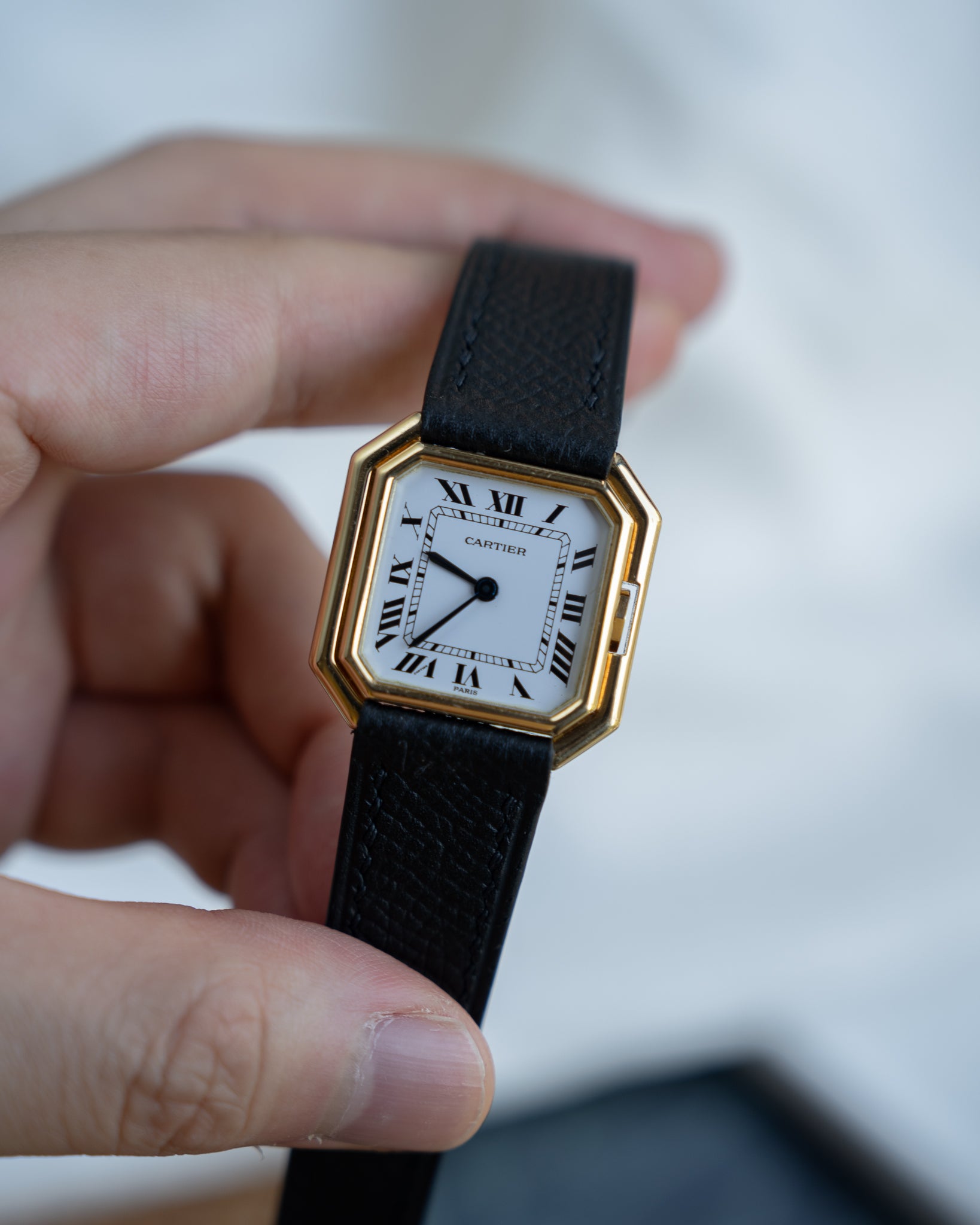 Cartier Ceinture 18k LM size Yellow Gold, Paris dial - mechanical wind movement