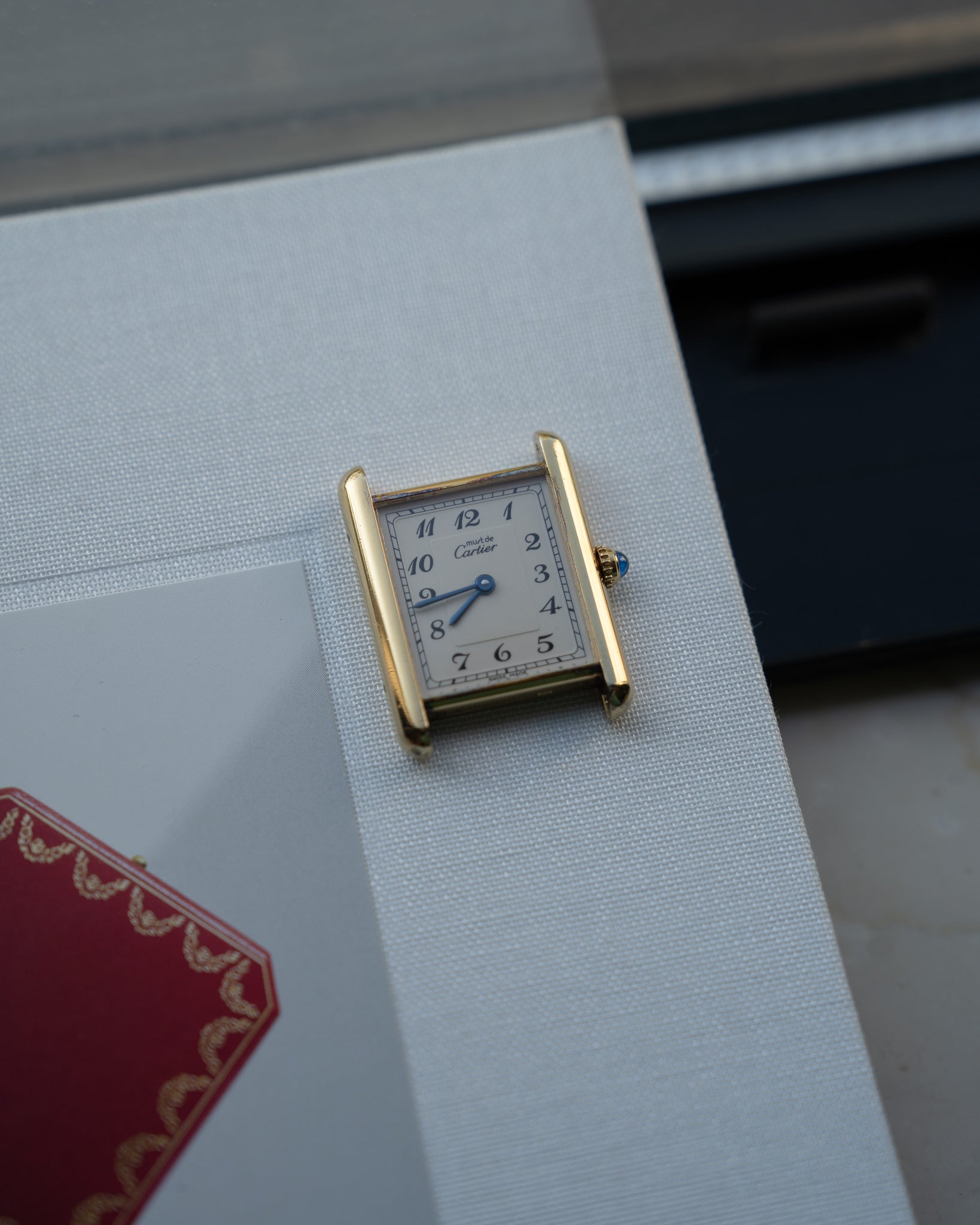 Must de Cartier Tank LM- Breguet Numeral white dial