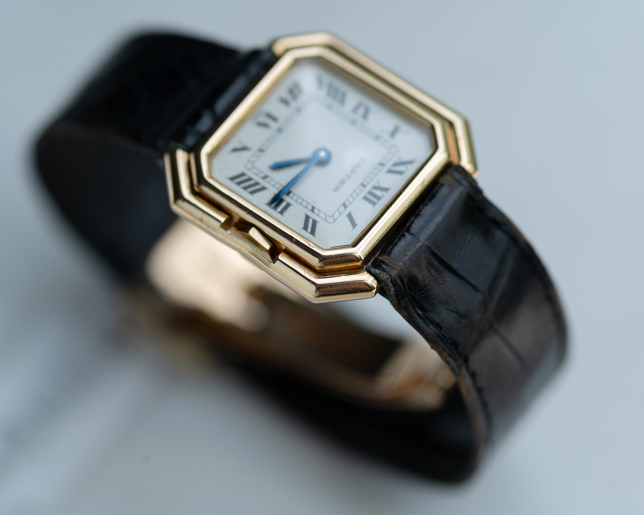Cartier Ceinture Yellow Gold, Paris Dial, SM size - mechanical wind movement