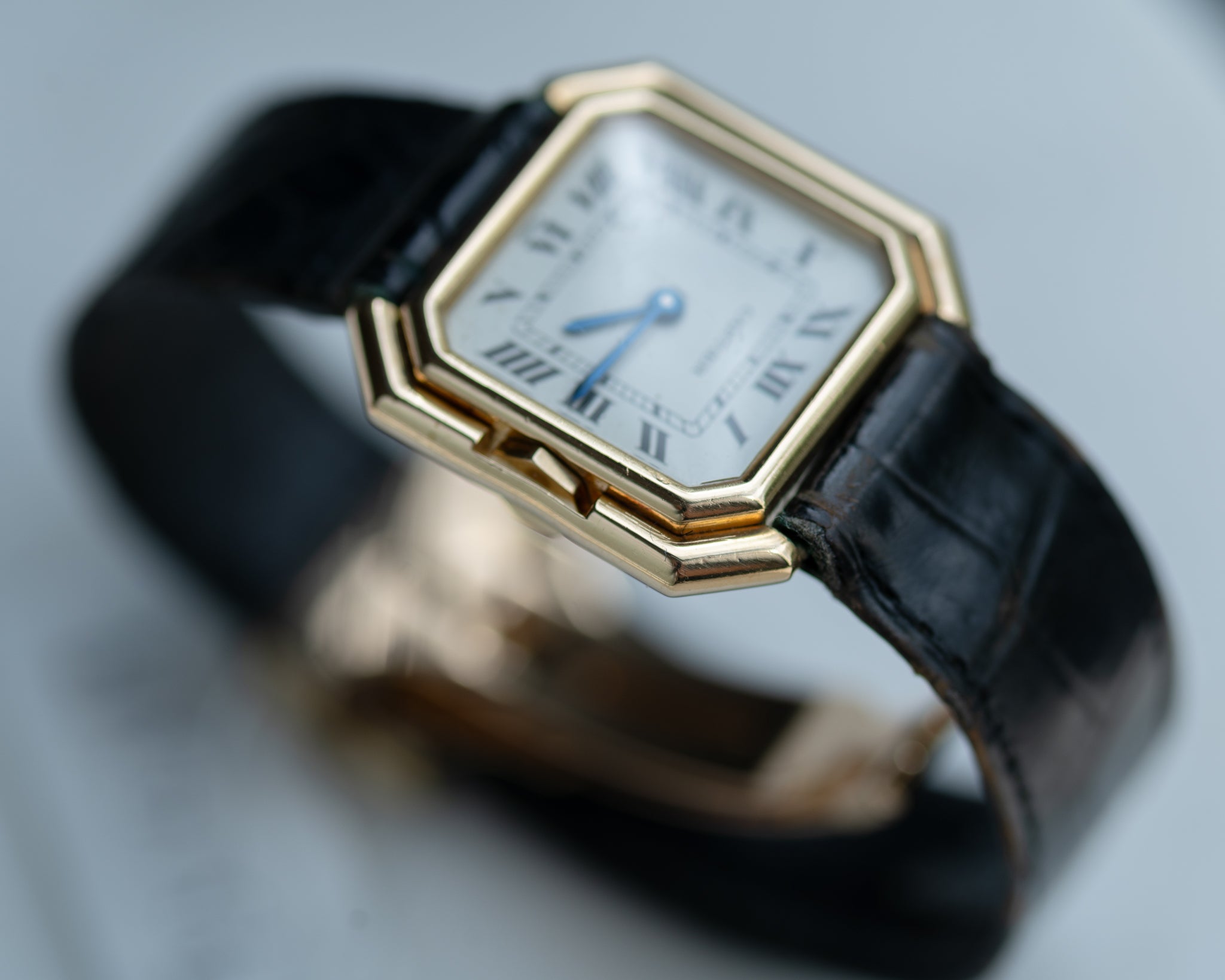 Cartier Ceinture Yellow Gold, Paris Dial, SM size - mechanical wind movement