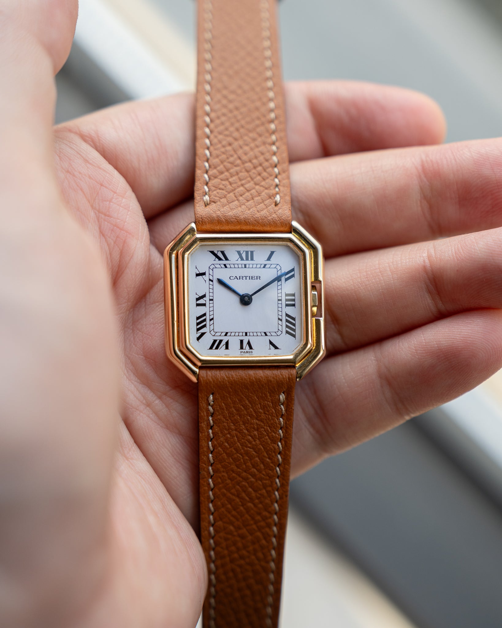 Cartier Ceinture 18k LM Yellow Gold, Paris dial - mechanical movement
