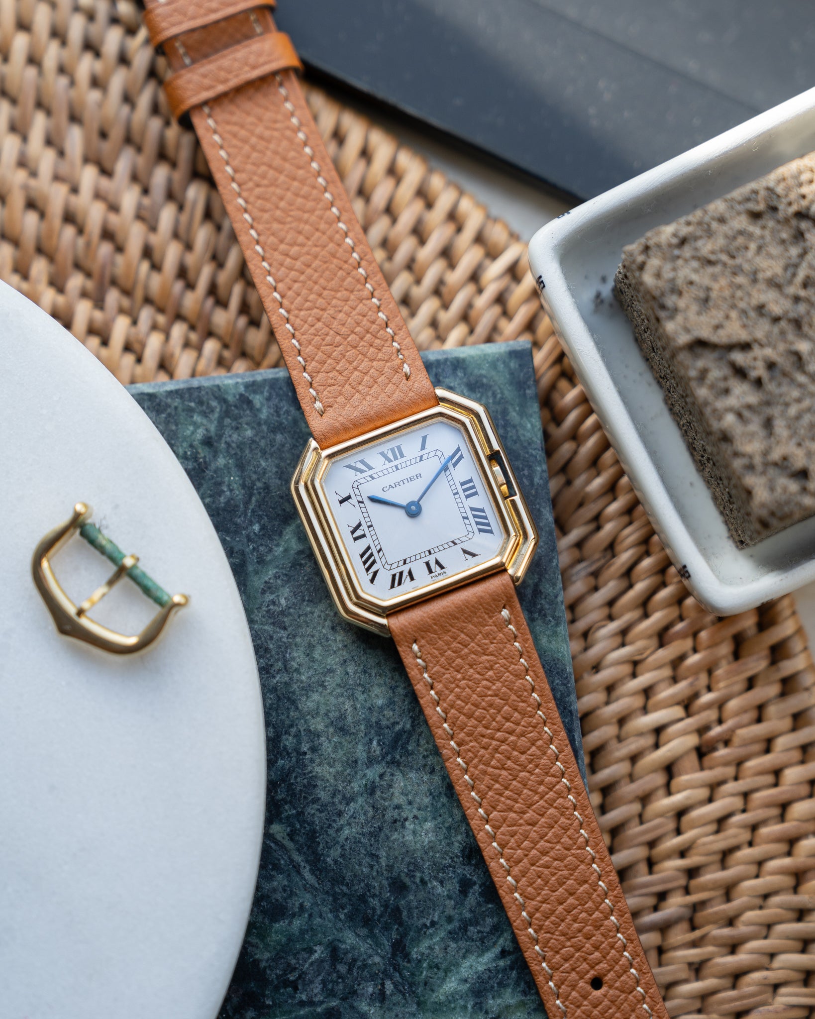 Cartier Ceinture 18k LM Yellow Gold, Paris dial - mechanical movement