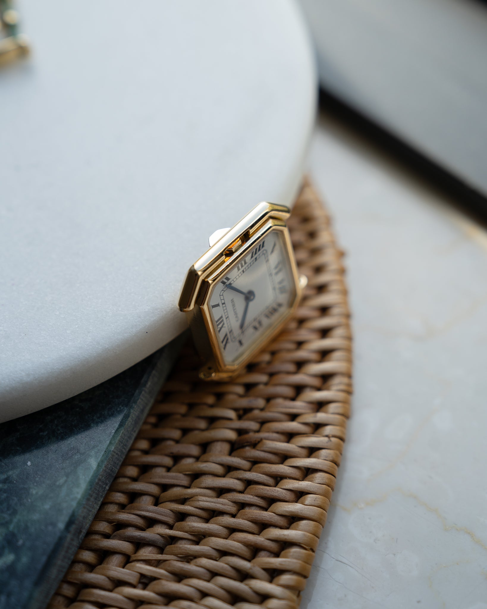Cartier Ceinture 18k LM Yellow Gold, Paris dial - mechanical movement