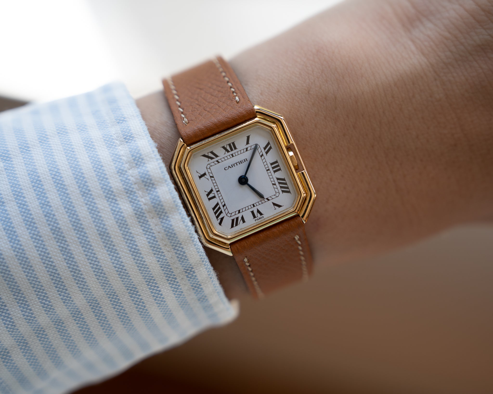 Cartier Ceinture 18k LM Yellow Gold, Paris dial - mechanical movement