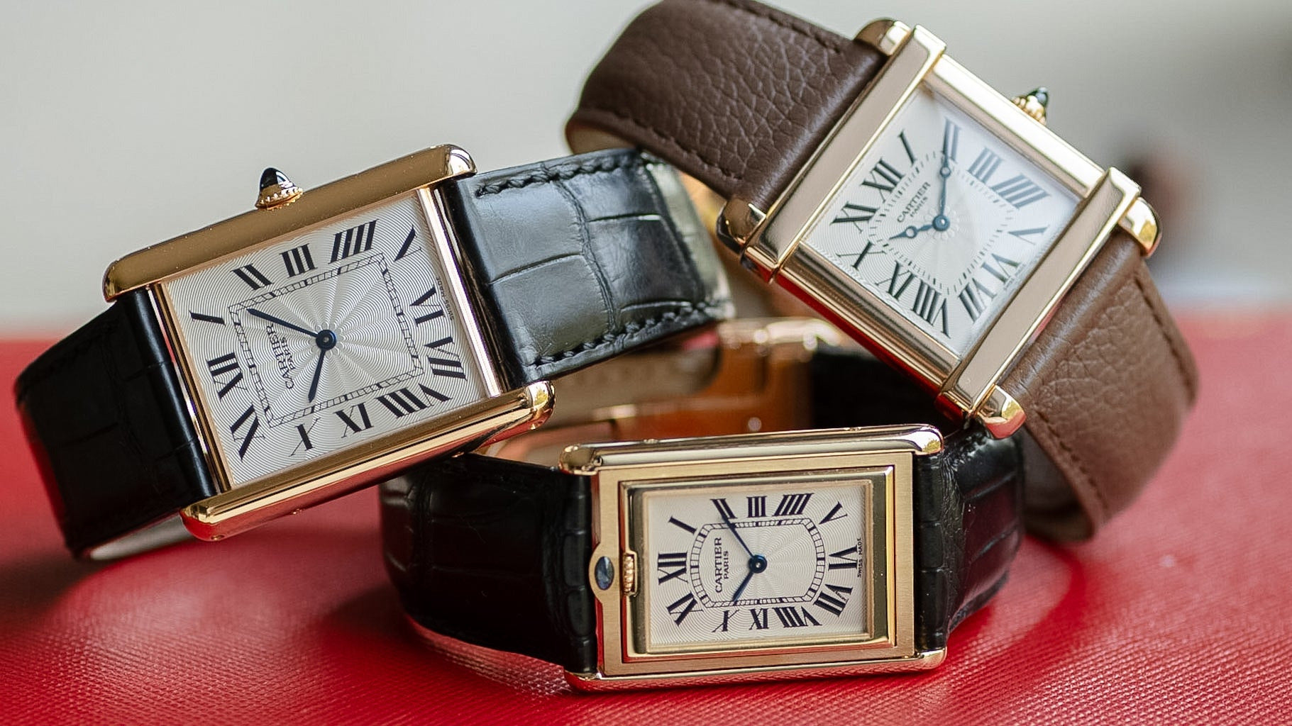 Cartier Tank Louis ref 81052 in 18k yellow gold, Swiss only dial