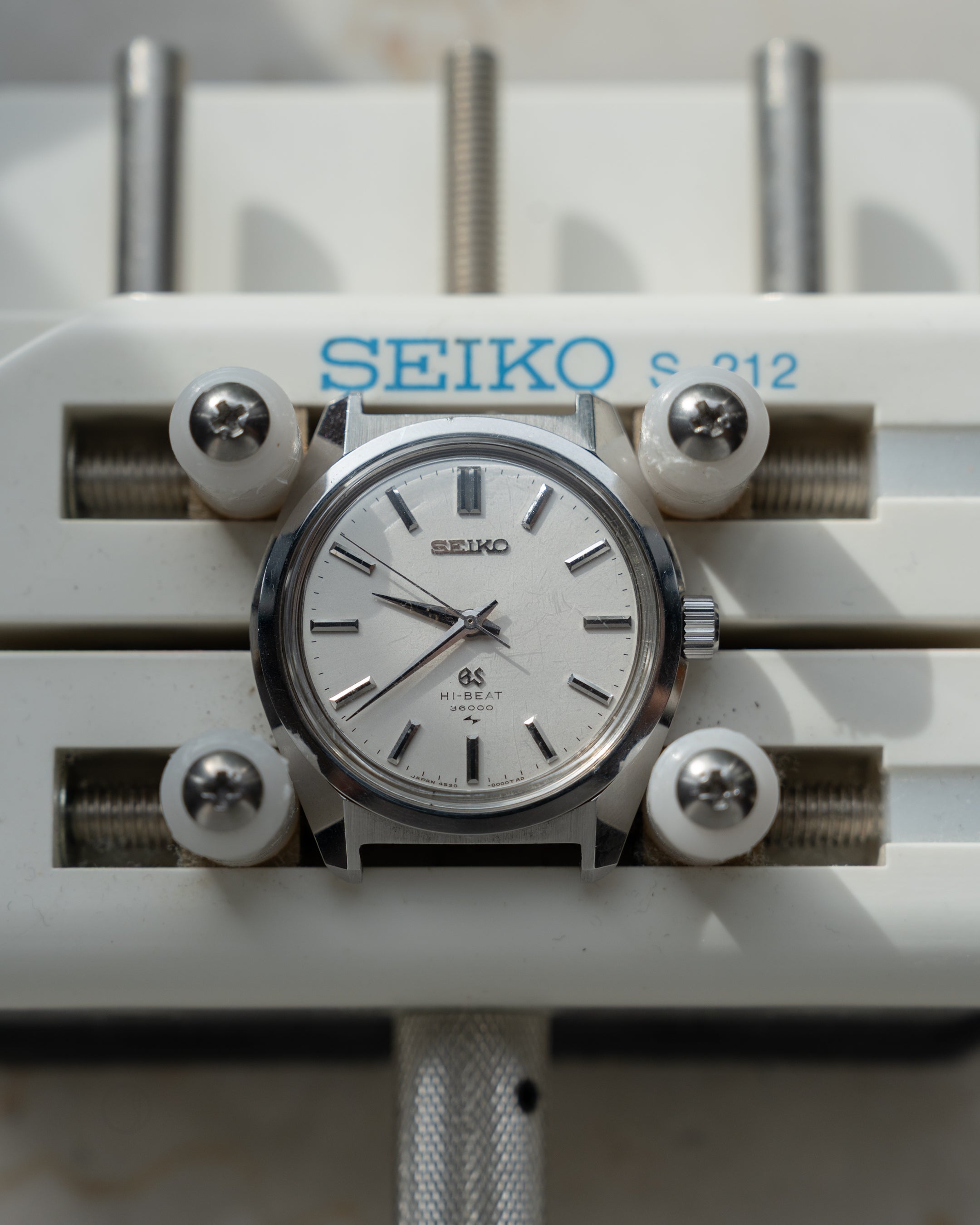 Grand Seiko 4520-8000 hibeat in steel from January 1969