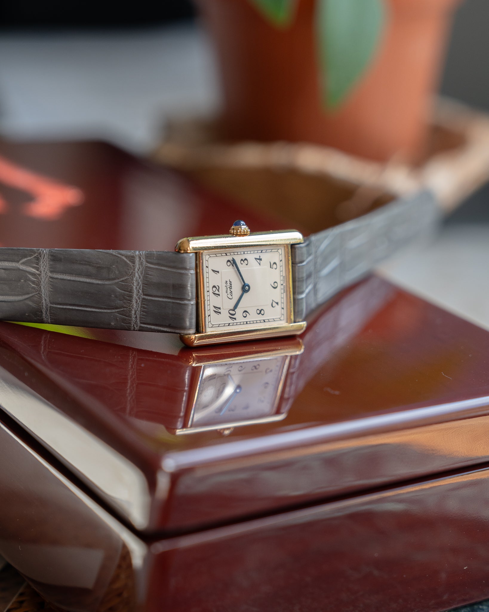 Must de Cartier Tank LM- Breguet Numeral white dial