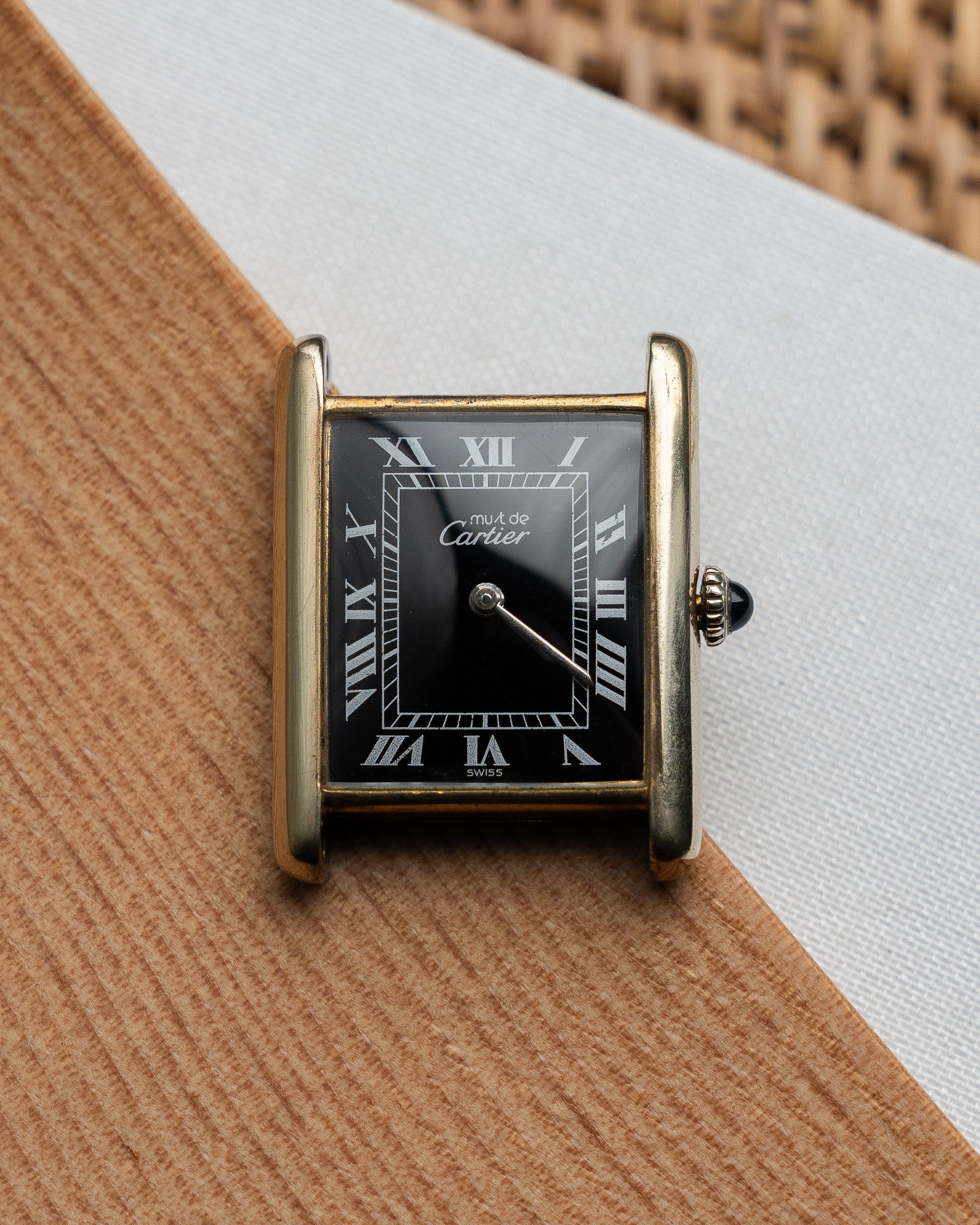 Must de Cartier Tank Black Dial LM (large) size, manual wind movement, full set