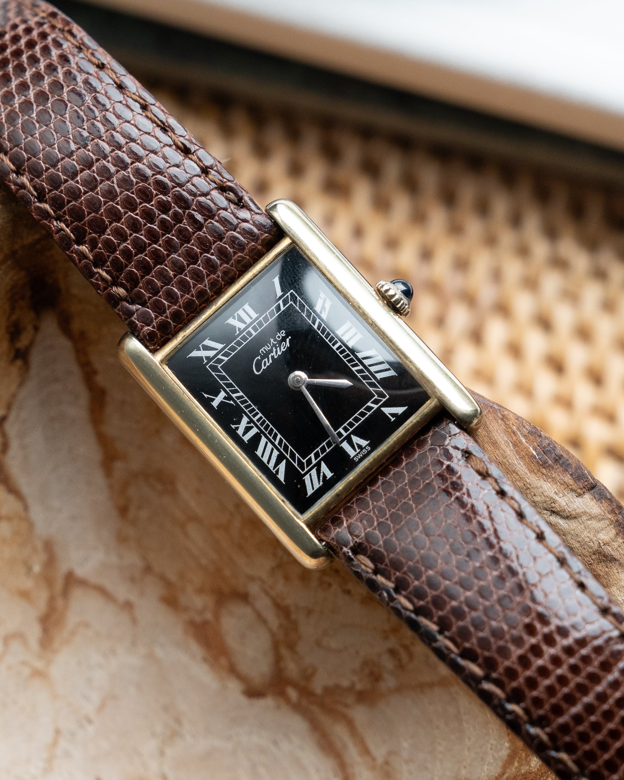 Must de Cartier Tank Black Dial LM (large) size, manual wind movement, full set