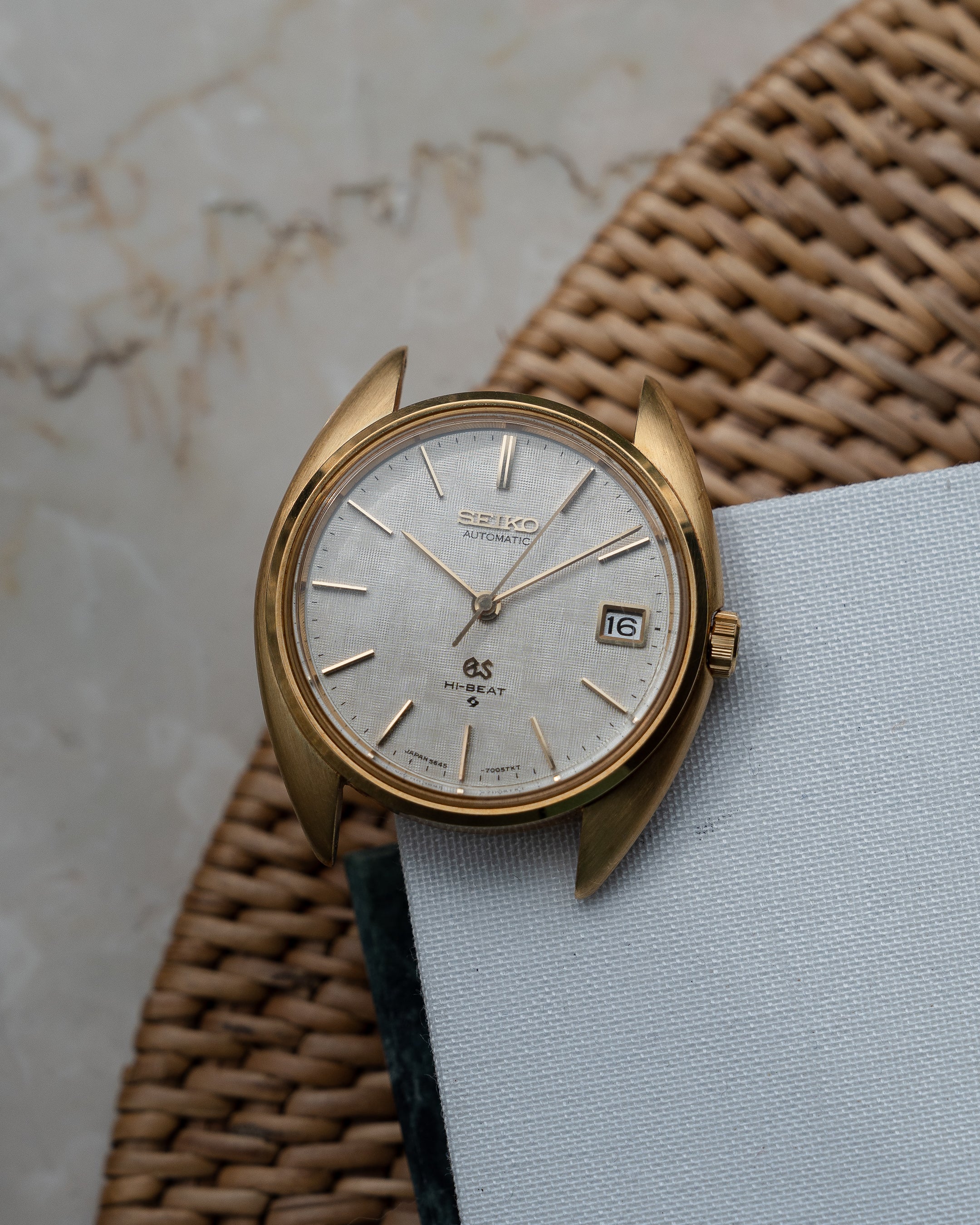 Grand Seiko 5645-7005 linen dial in 18k yellow gold July 1971