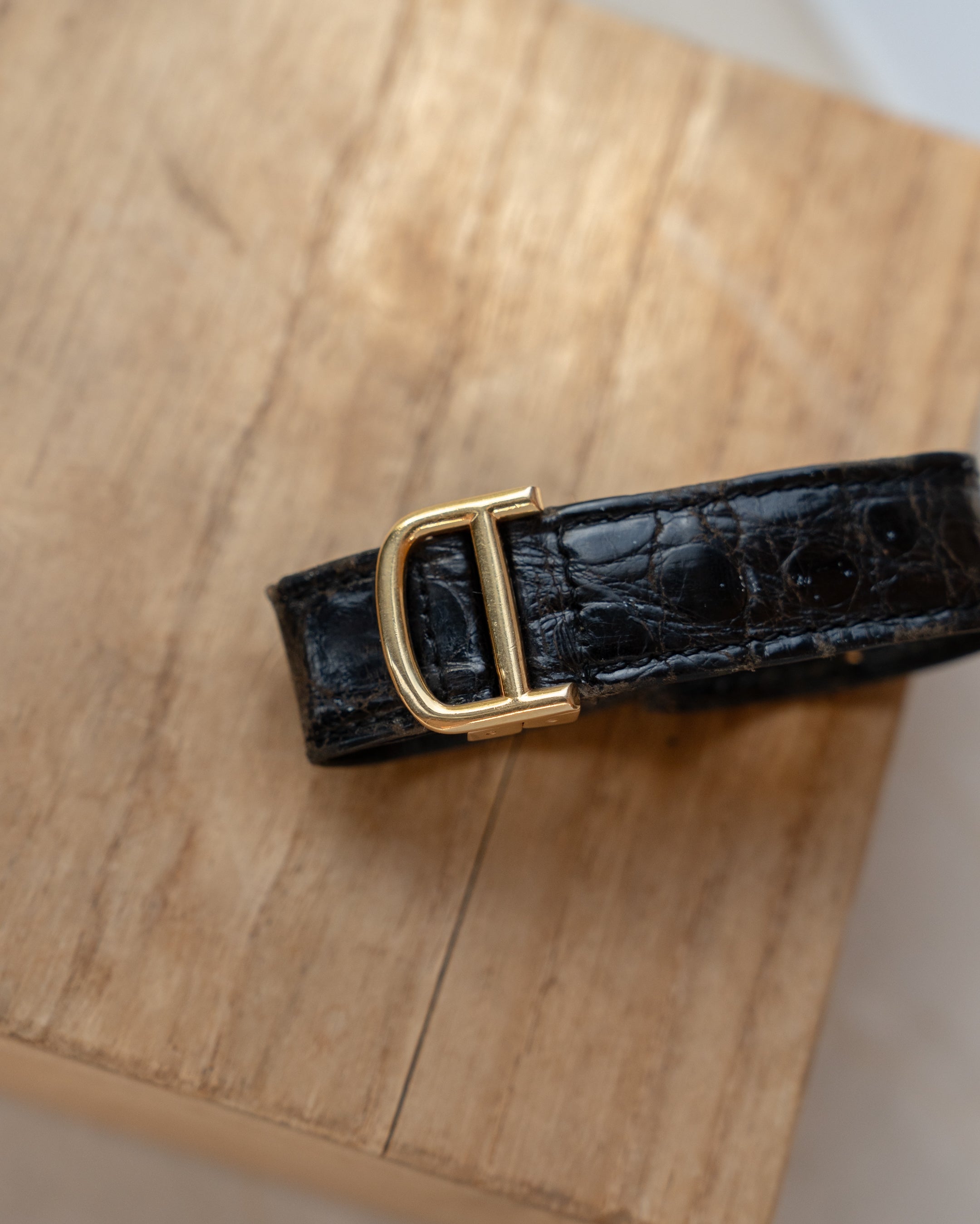 Cartier Ceinture in yellow gold, ref 78099 LM size, Swiss dial, with Cartier gold deployant clasp