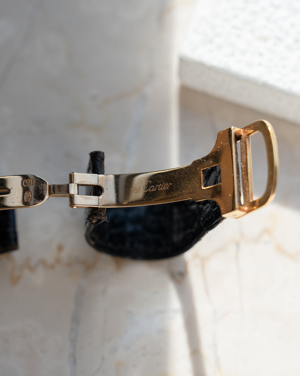 Cartier Ceinture in yellow gold, ref 78099 LM size, Swiss dial, with Cartier gold deployant clasp