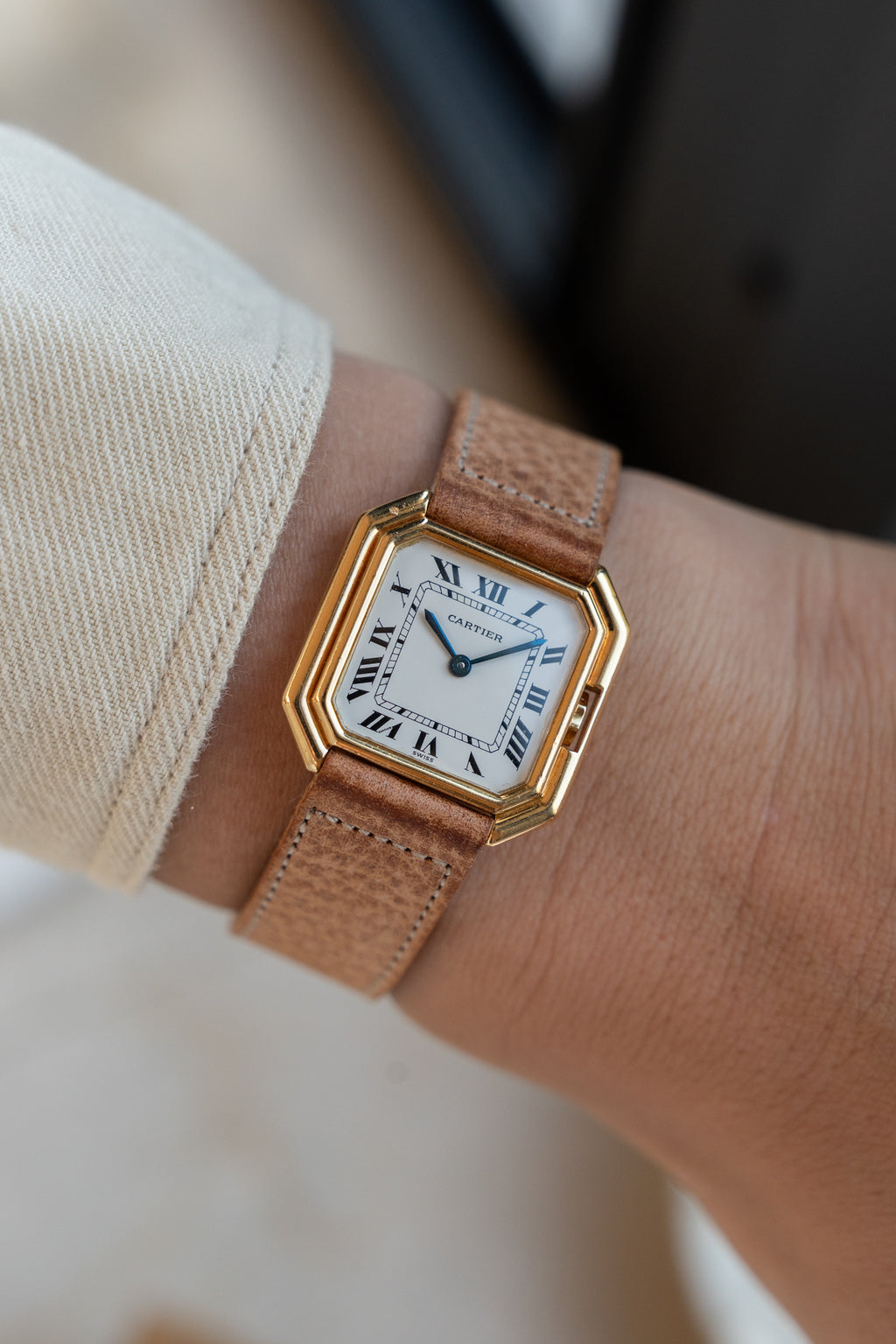 Cartier Ceinture in yellow gold, ref 78099 LM size, Swiss dial, with Cartier gold deployant clasp