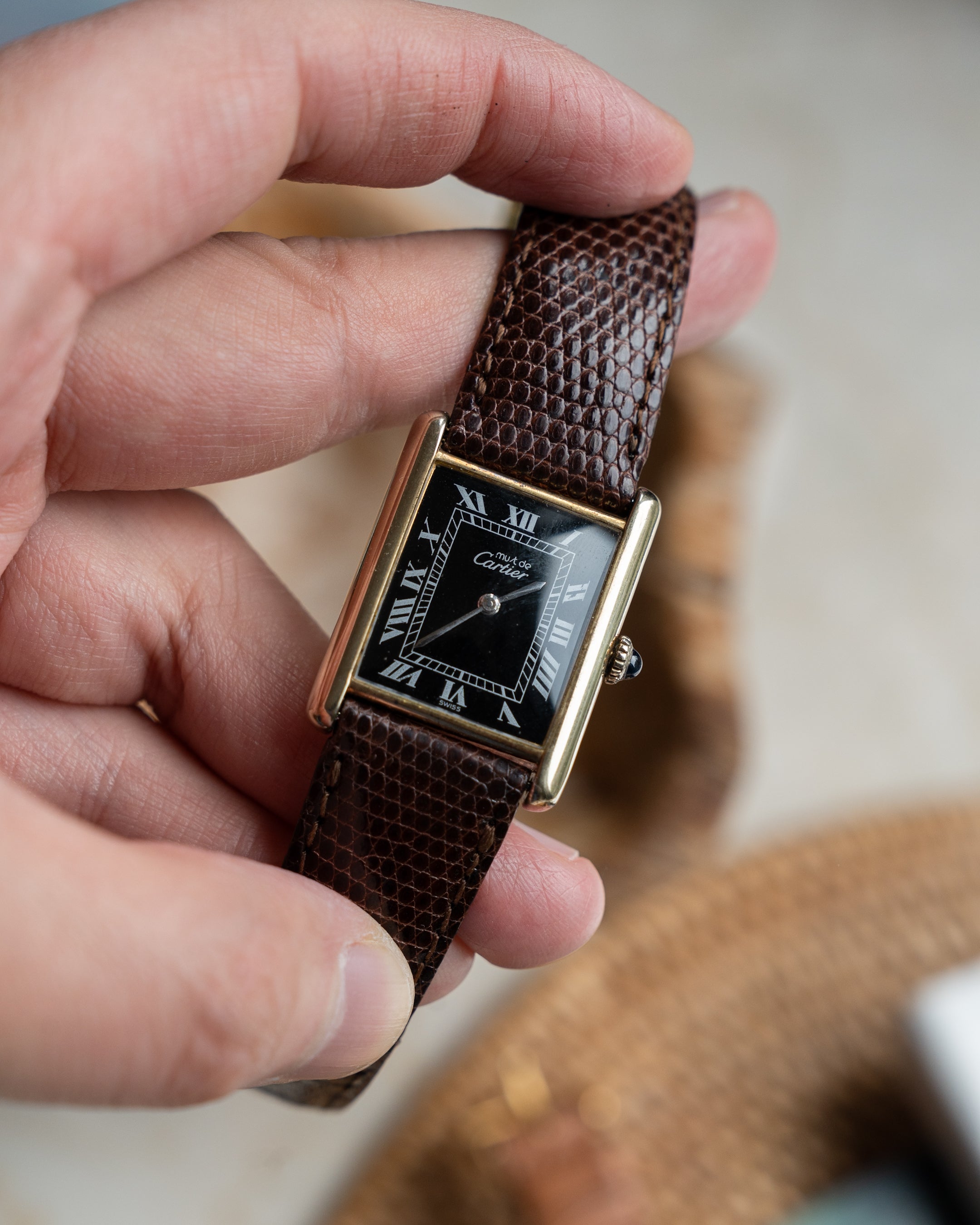 Must de Cartier Tank Black Dial LM (large) size, manual wind movement, full set