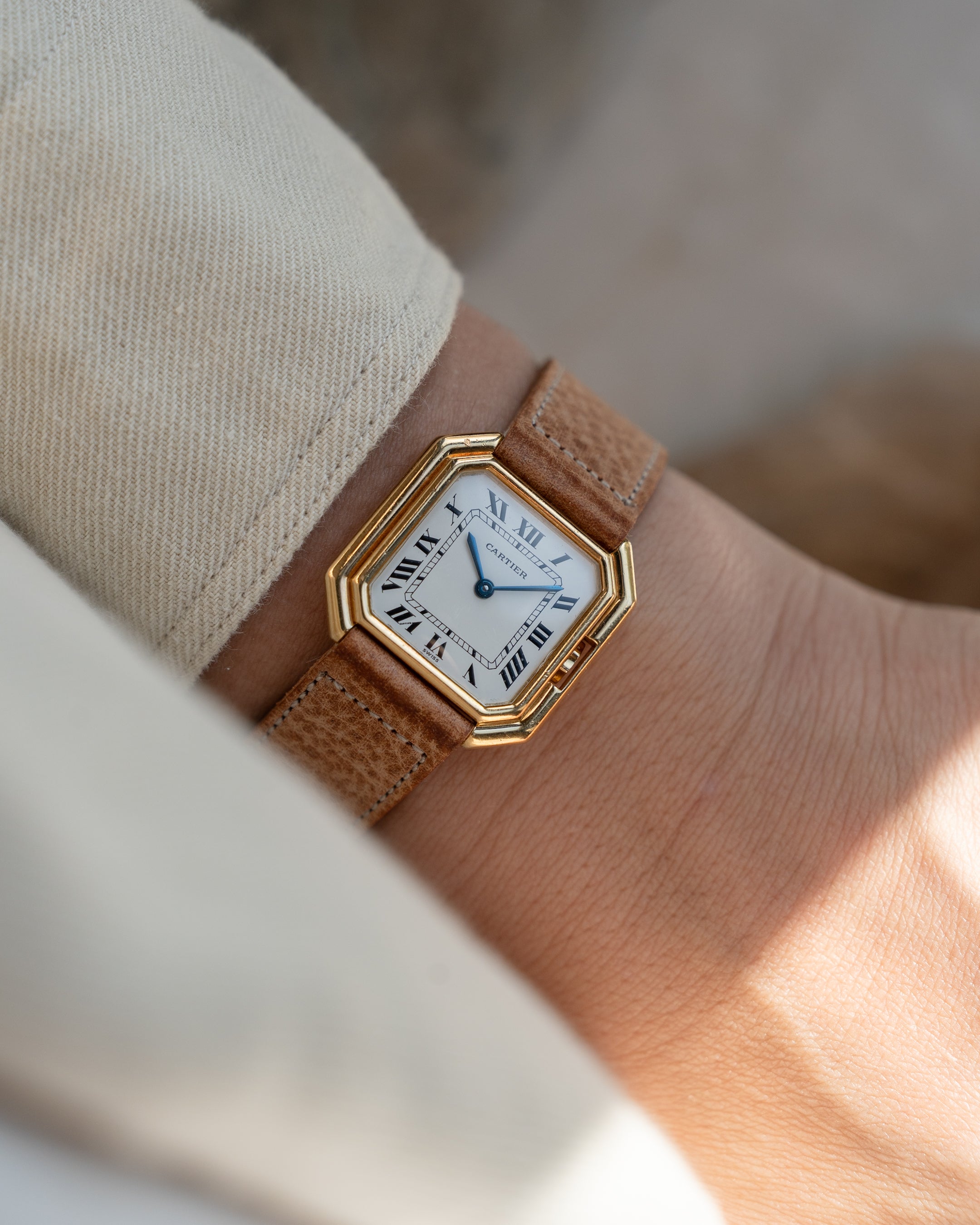 Cartier Ceinture in yellow gold, ref 78099 LM size, Swiss dial, with Cartier gold deployant clasp