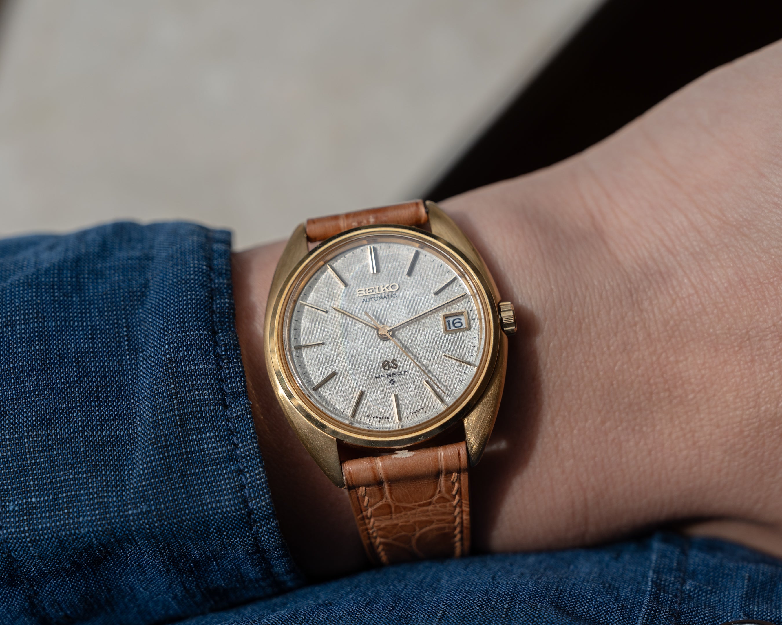 Grand Seiko 5645-7005 linen dial in 18k yellow gold July 1971