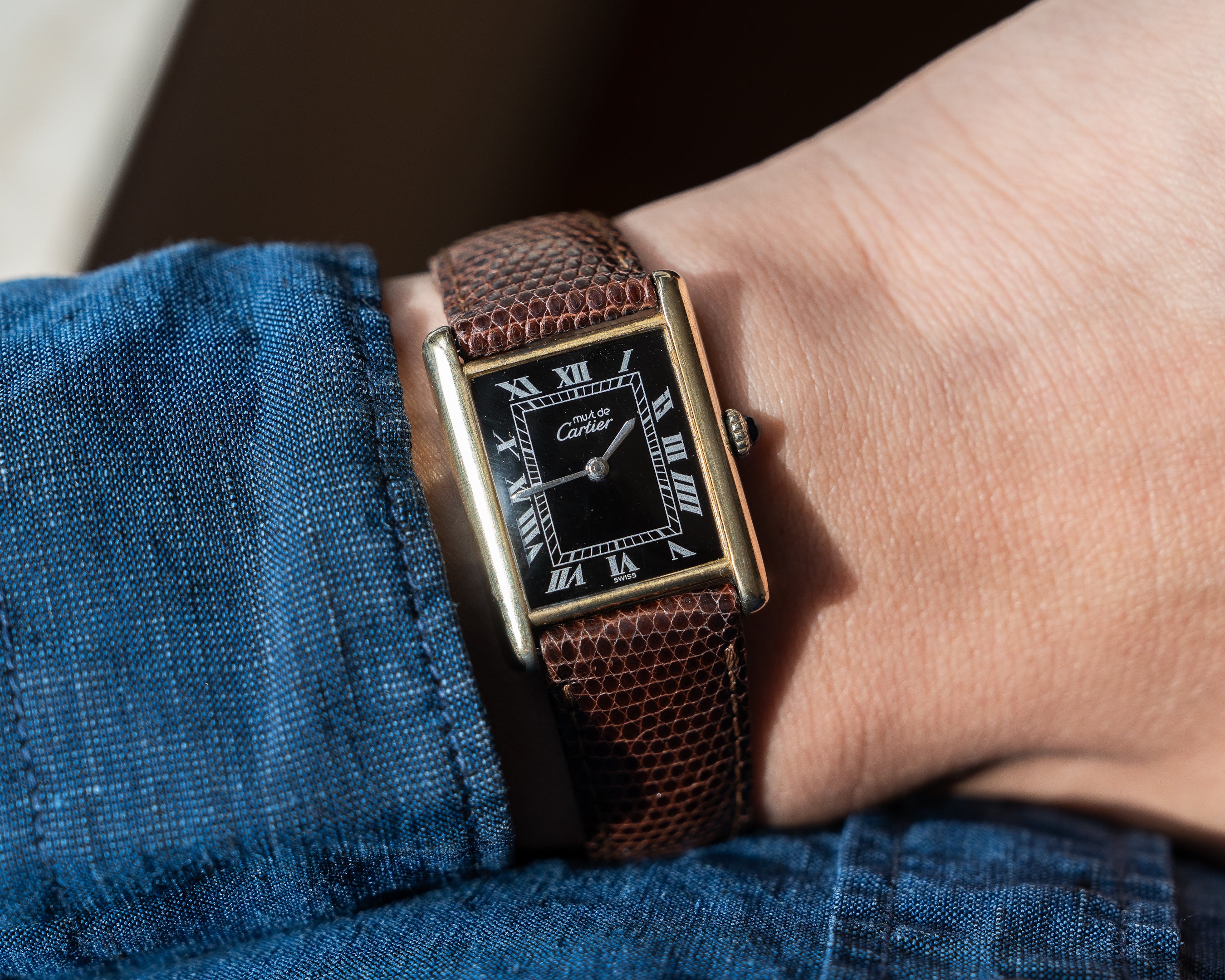 Must de Cartier Tank Black Dial LM (large) size, manual wind movement, full set