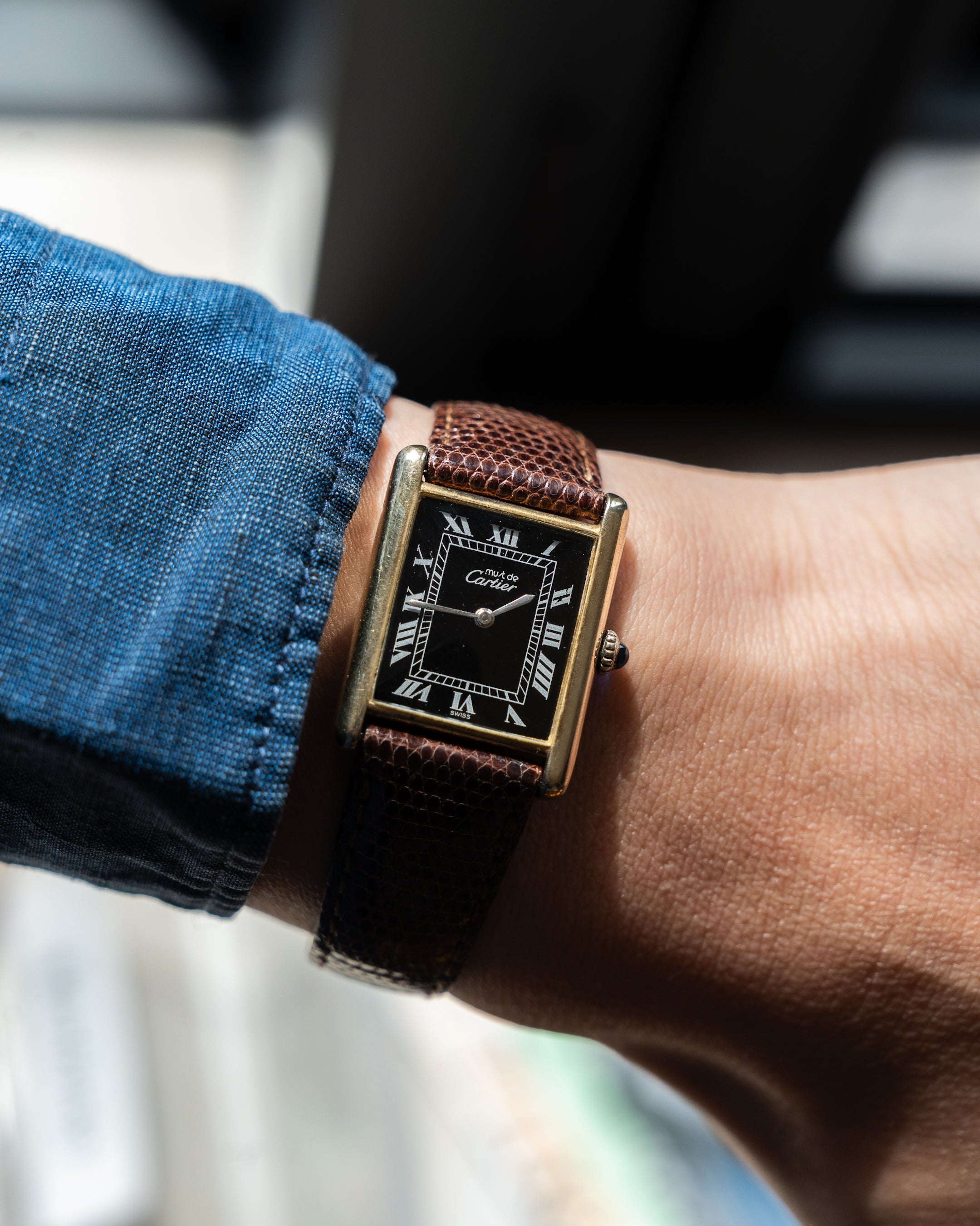 Must de Cartier Tank Black Dial LM (large) size, manual wind movement, full set