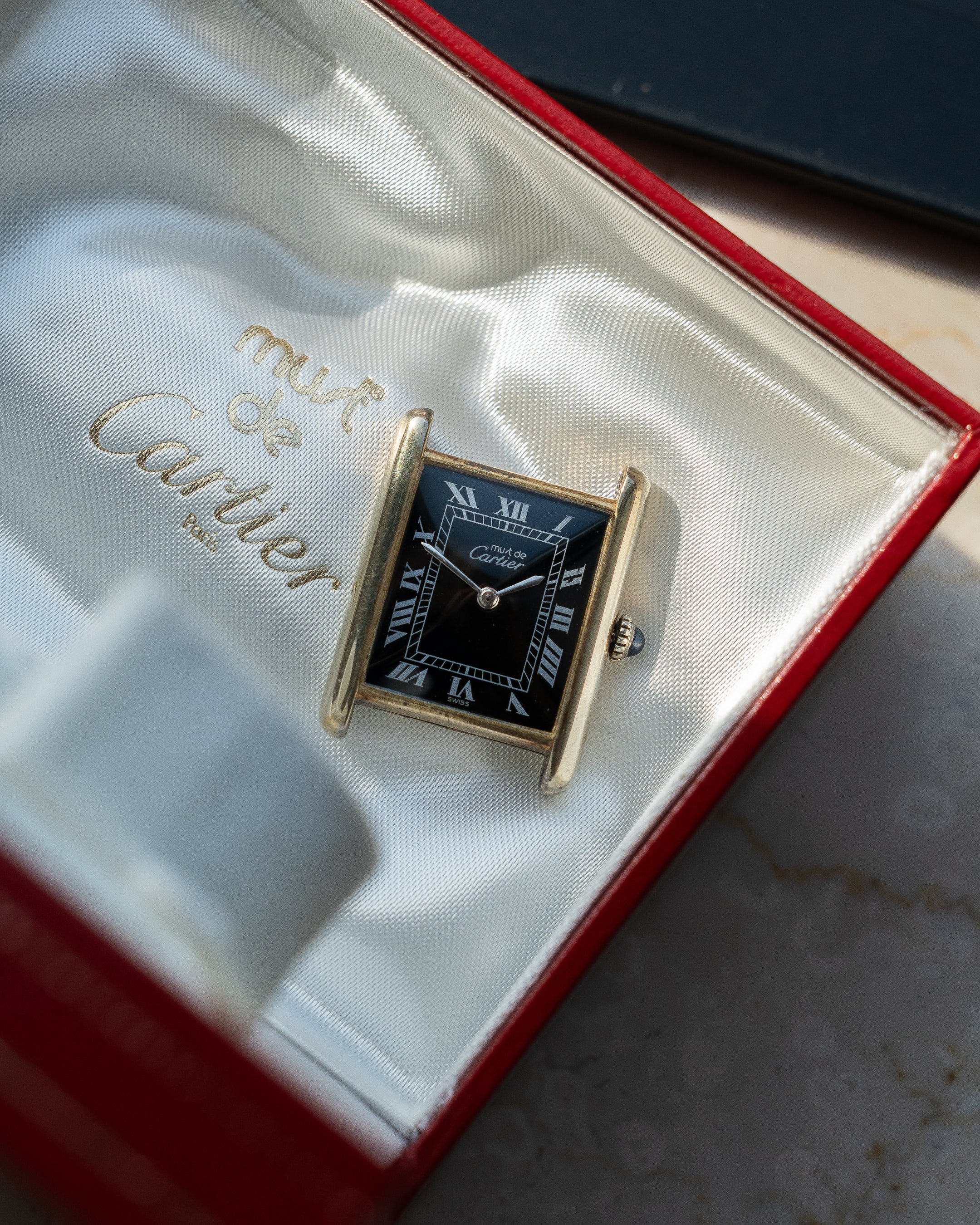 Must de Cartier Tank Black Dial LM (large) size, manual wind movement, full set