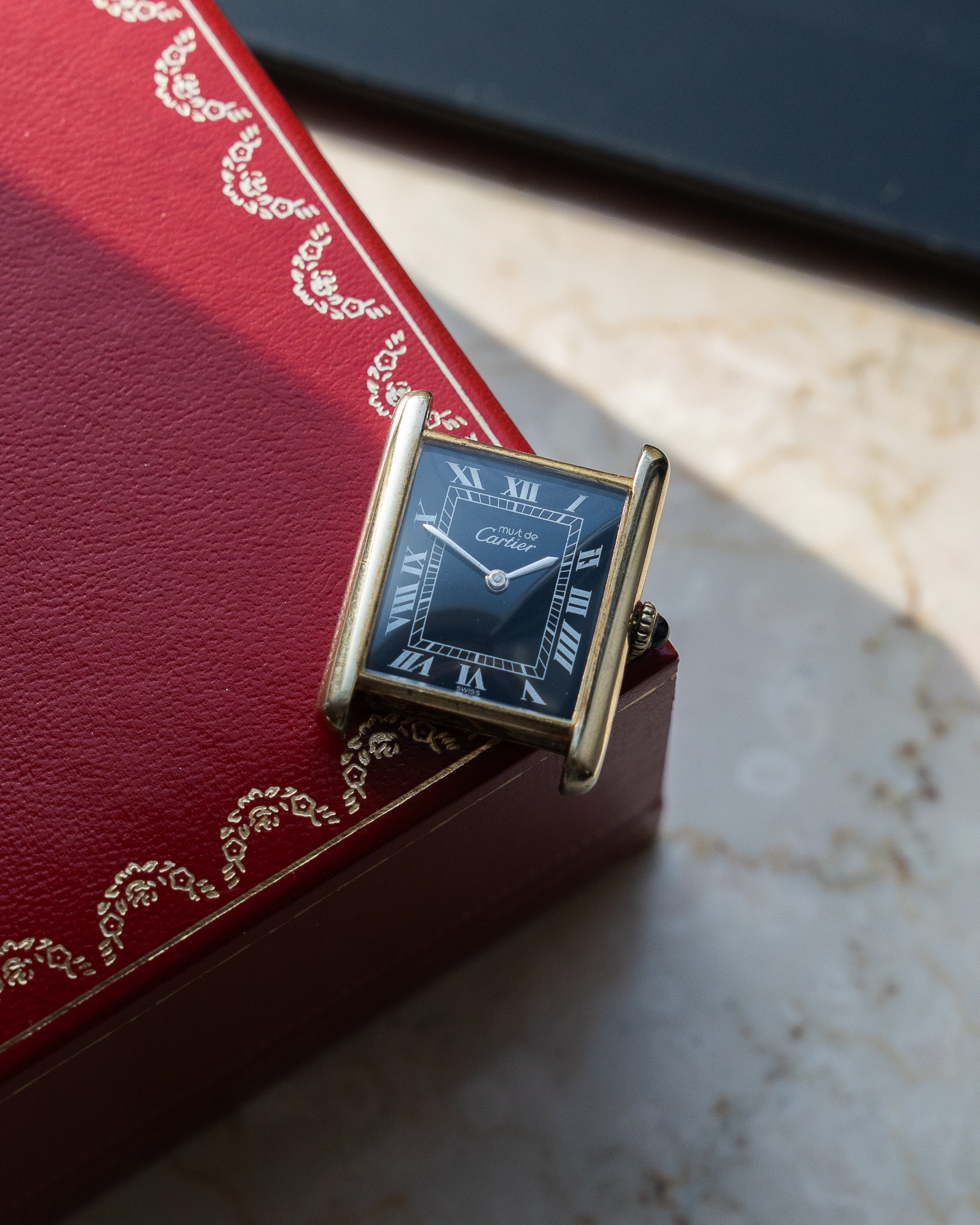 Must de Cartier Tank Black Dial LM (large) size, manual wind movement, full set