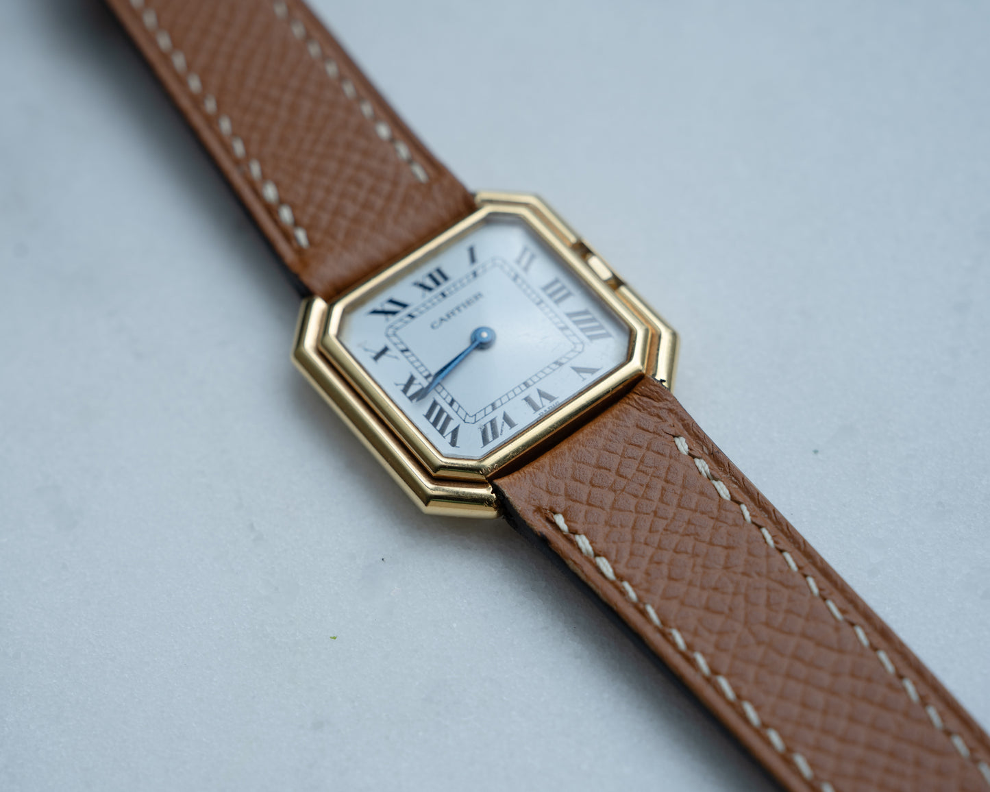 Cartier Ceinture 18k LM Yellow Gold, Paris dial - mechanical movement - box & papers, original owner