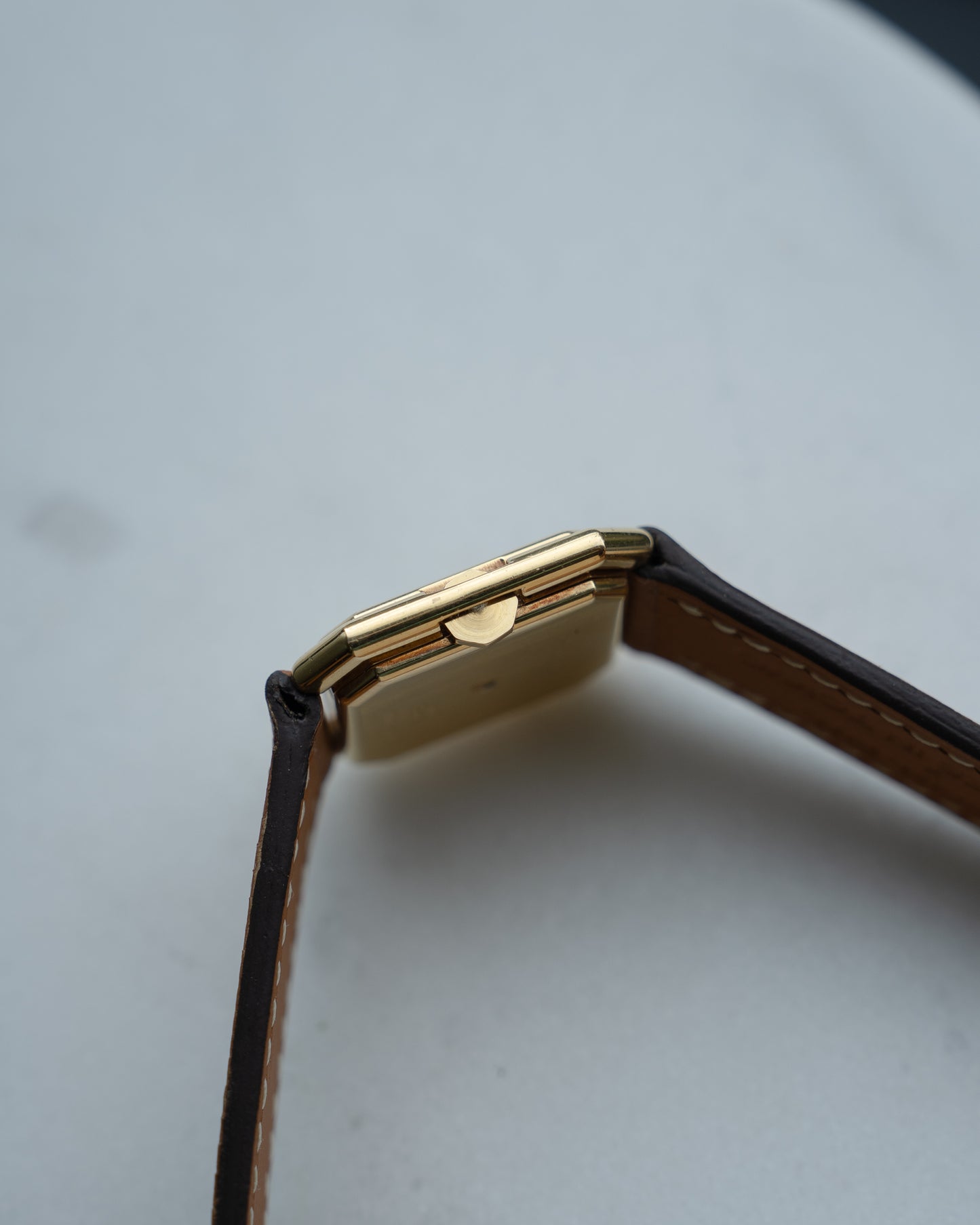 Cartier Ceinture 18k LM Yellow Gold, Paris dial - mechanical movement - box & papers, original owner