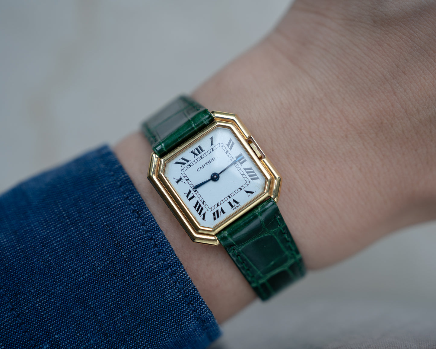 Cartier Ceinture 18k LM Yellow Gold, Paris dial - mechanical movement - box & papers, original owner