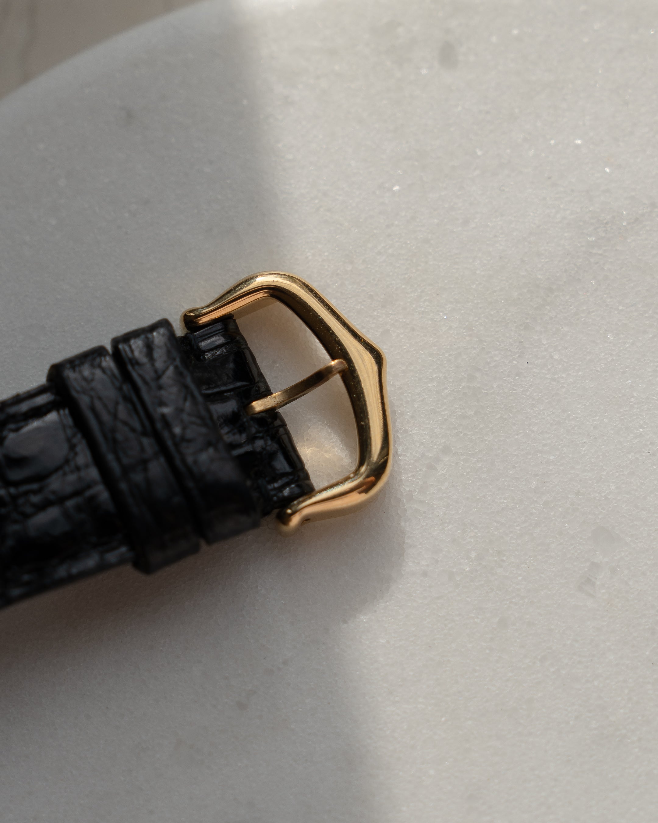 Cartier Tank Louis ref 81052 in 18k yellow gold, Swiss only dial, caliber QZ690