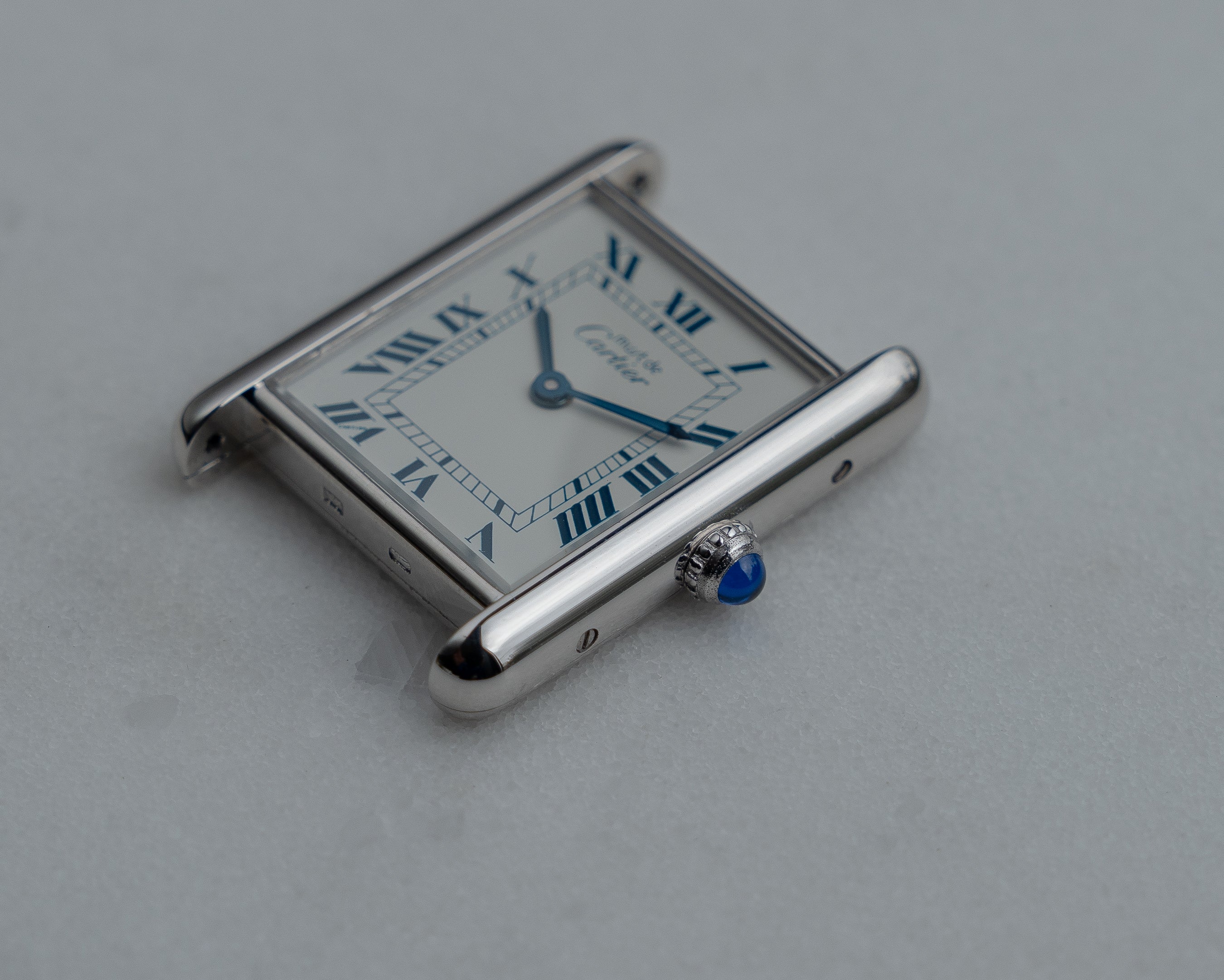 Must de Cartier Tank Blue Roman numberals white dial, Large size, full set from 1992