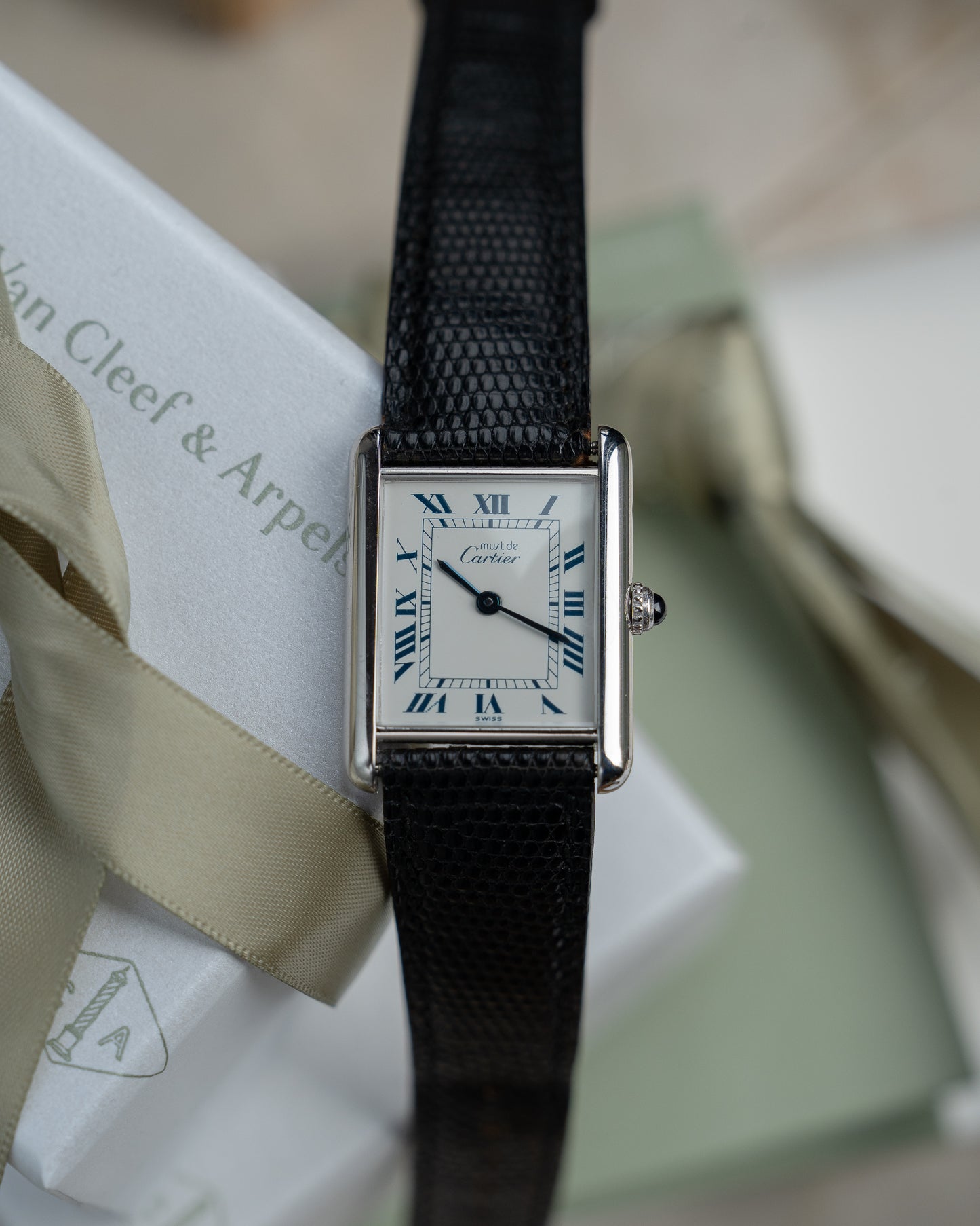 Must de Cartier Tank Blue Roman numberals white dial, Large size, full set from 1992
