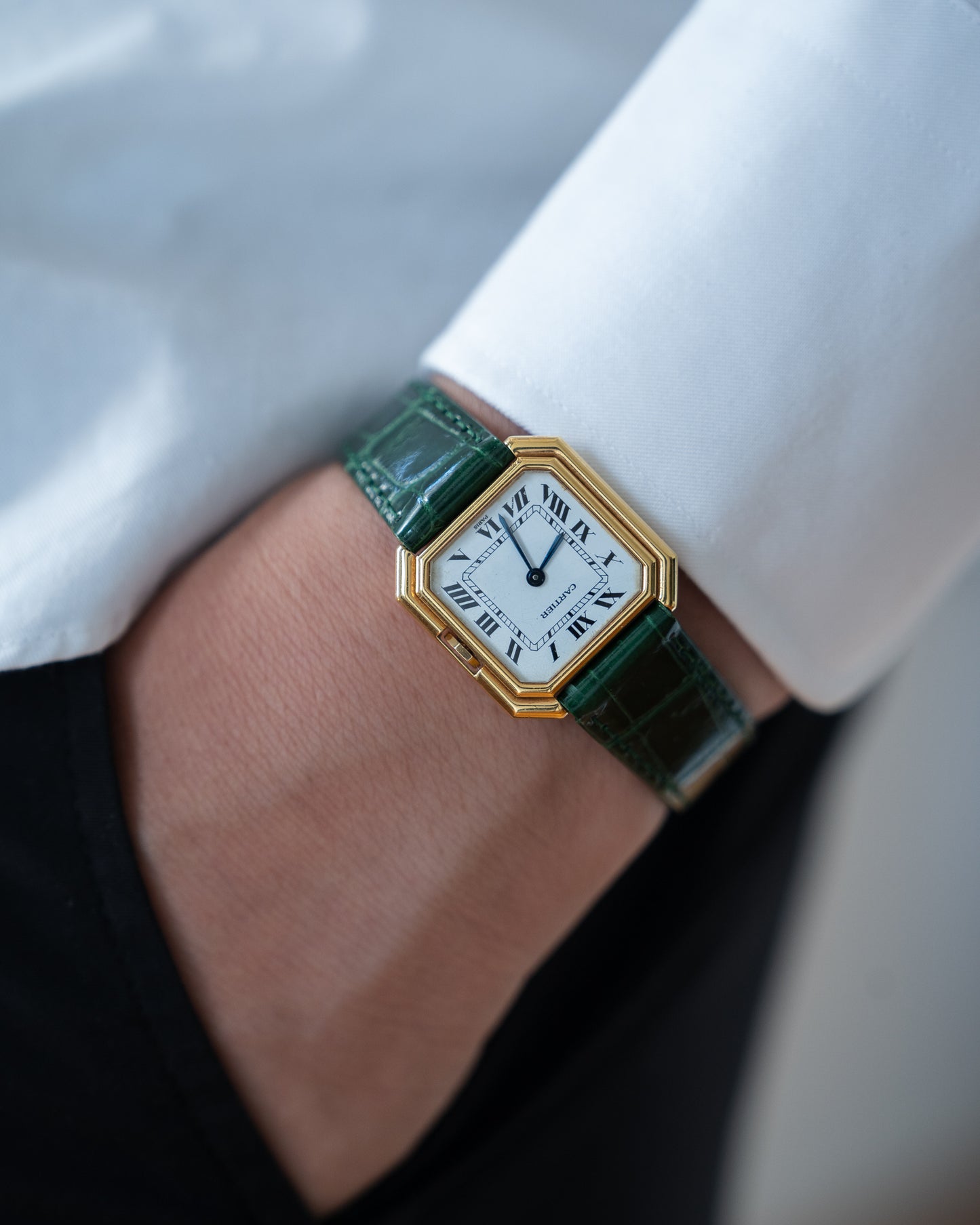 Cartier Ceinture 18k LM Yellow Gold, Paris dial - mechanical movement - box & papers, original owner