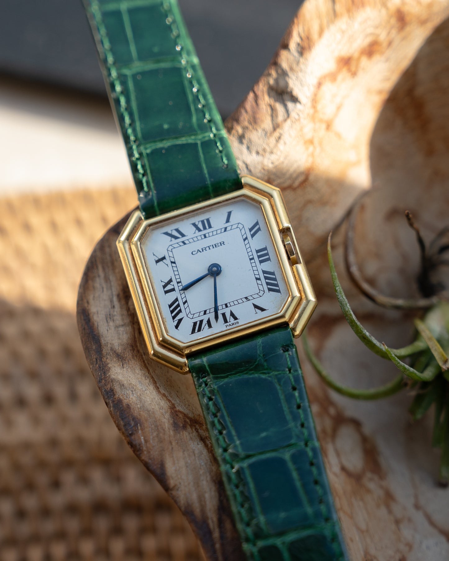 Cartier Ceinture 18k LM Yellow Gold, Paris dial - mechanical movement - box & papers, original owner