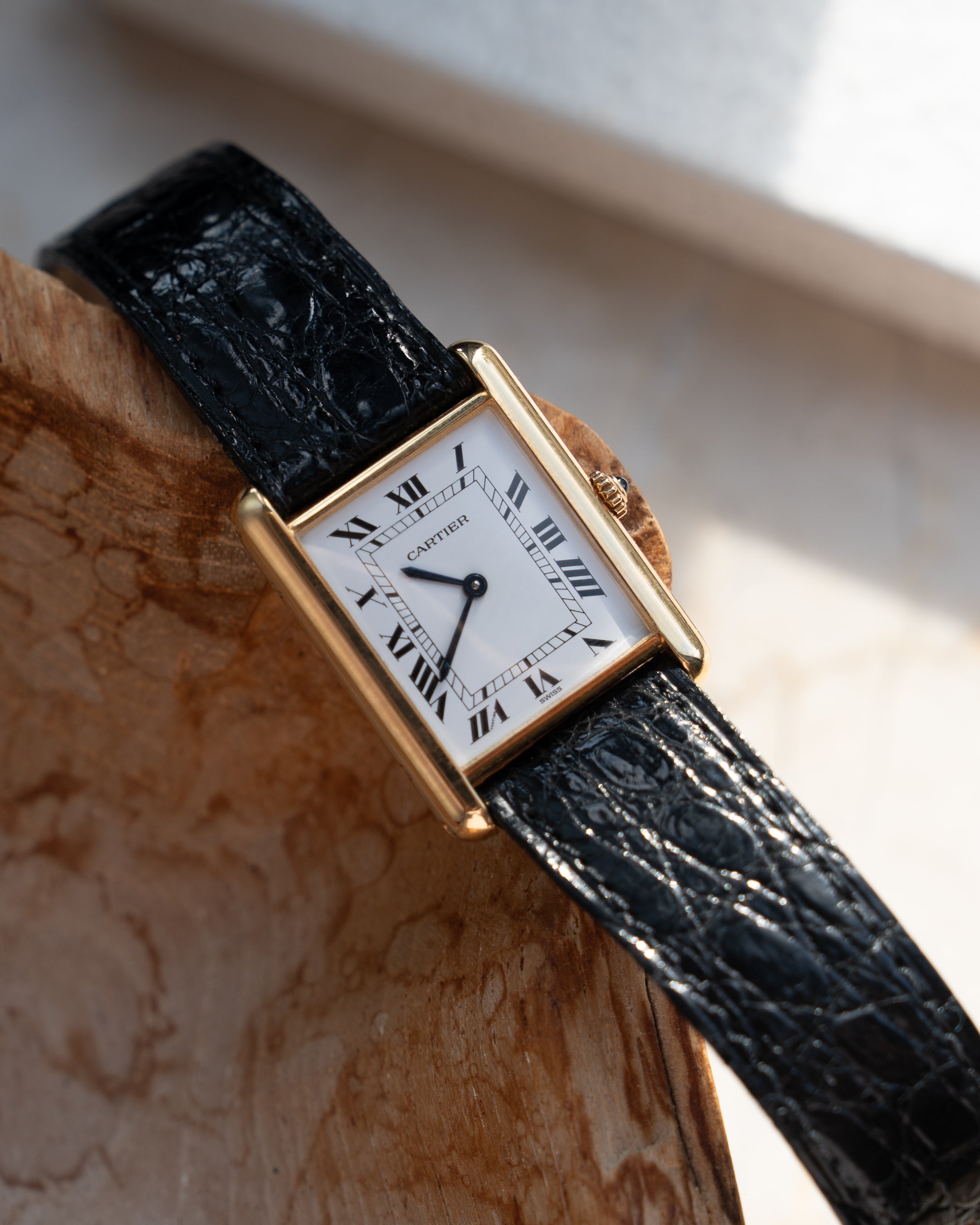 Cartier Tank Louis ref 81052 in 18k yellow gold, Swiss only dial, caliber QZ690