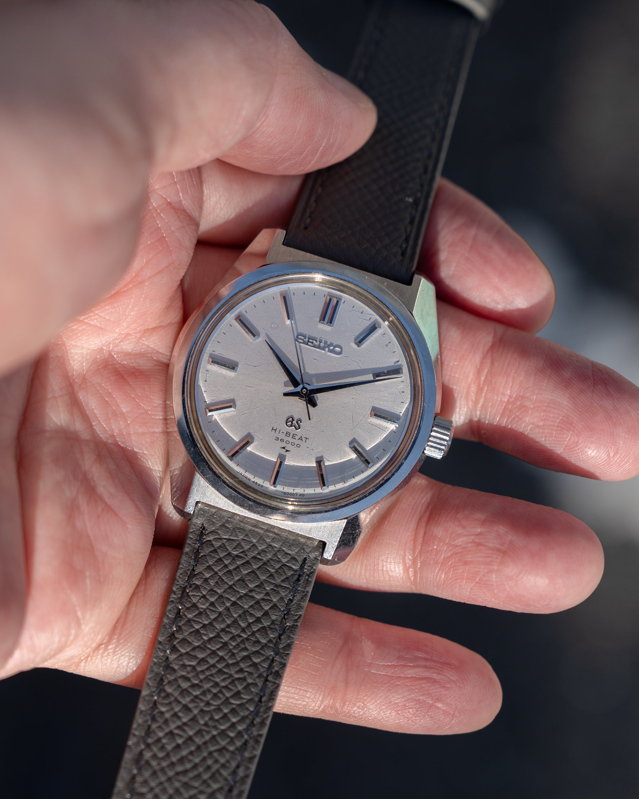 Grand Seiko 4520-8000 hibeat in steel from October 1968 – Special Dial