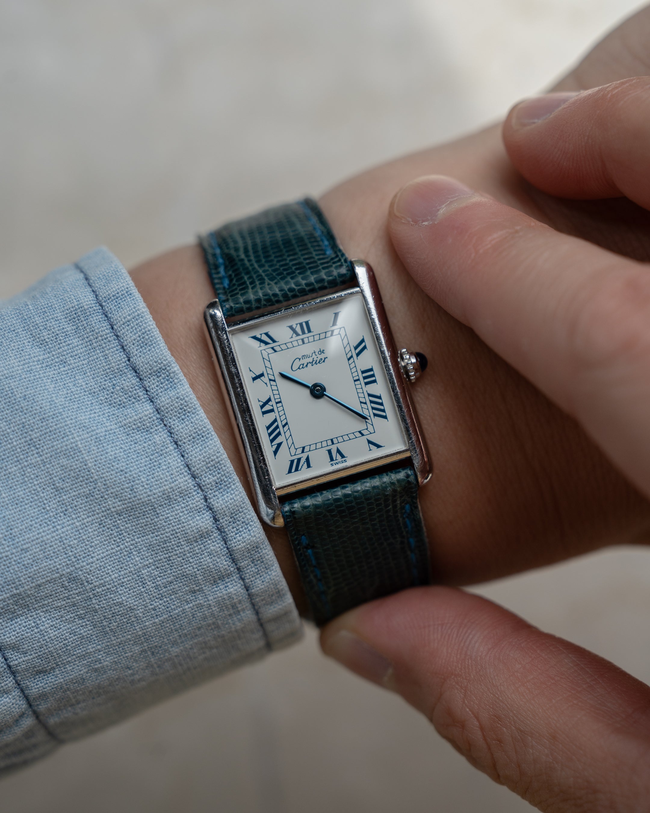 Must de Cartier Tank Blue Roman numberals white dial, Large size, full set